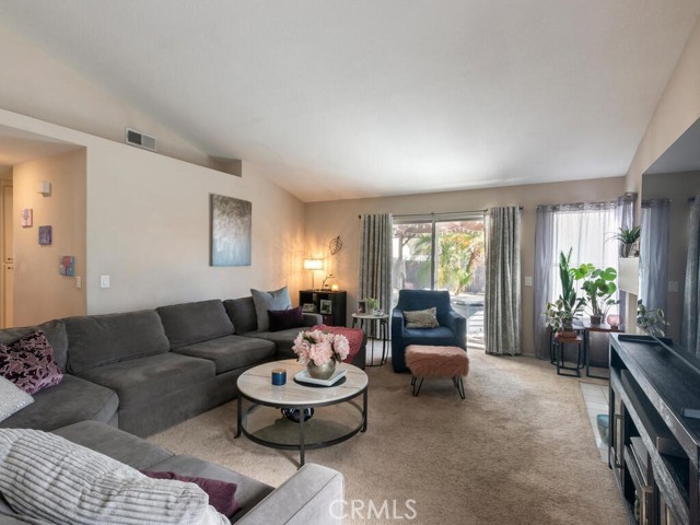 Temecula, California, 92591, United States, 3 Bedrooms Bedrooms, ,2 BathroomsBathrooms,Residential,For Sale,1977401