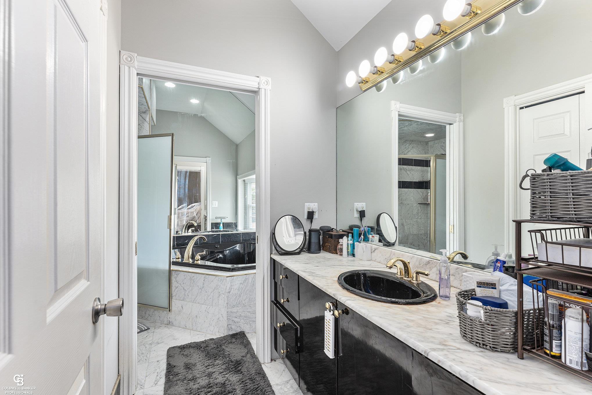Macomb, Michigan, 48044, United States, 3 Bedrooms Bedrooms, ,3 BathroomsBathrooms,Residential,For Sale,1919570