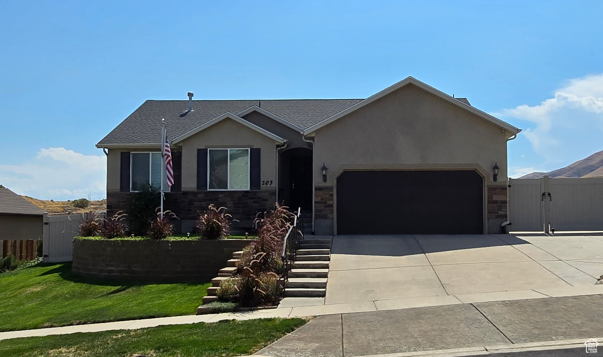 Saratoga Springs, Utah, 84045, United States, 3 Bedrooms Bedrooms, ,2 BathroomsBathrooms,Residential,For Sale,1942303