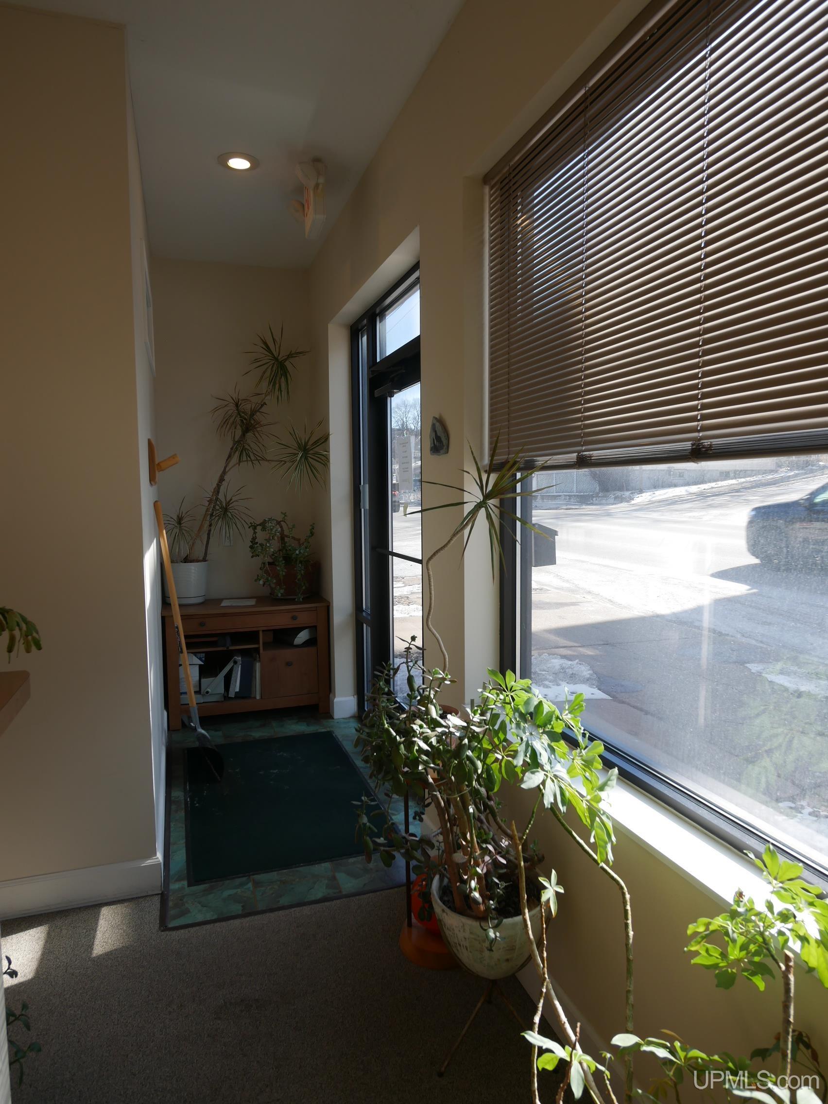 Houghton, Michigan, 49931, United States, 5 Bedrooms Bedrooms, ,2 BathroomsBathrooms,Residential,For Sale,1977730