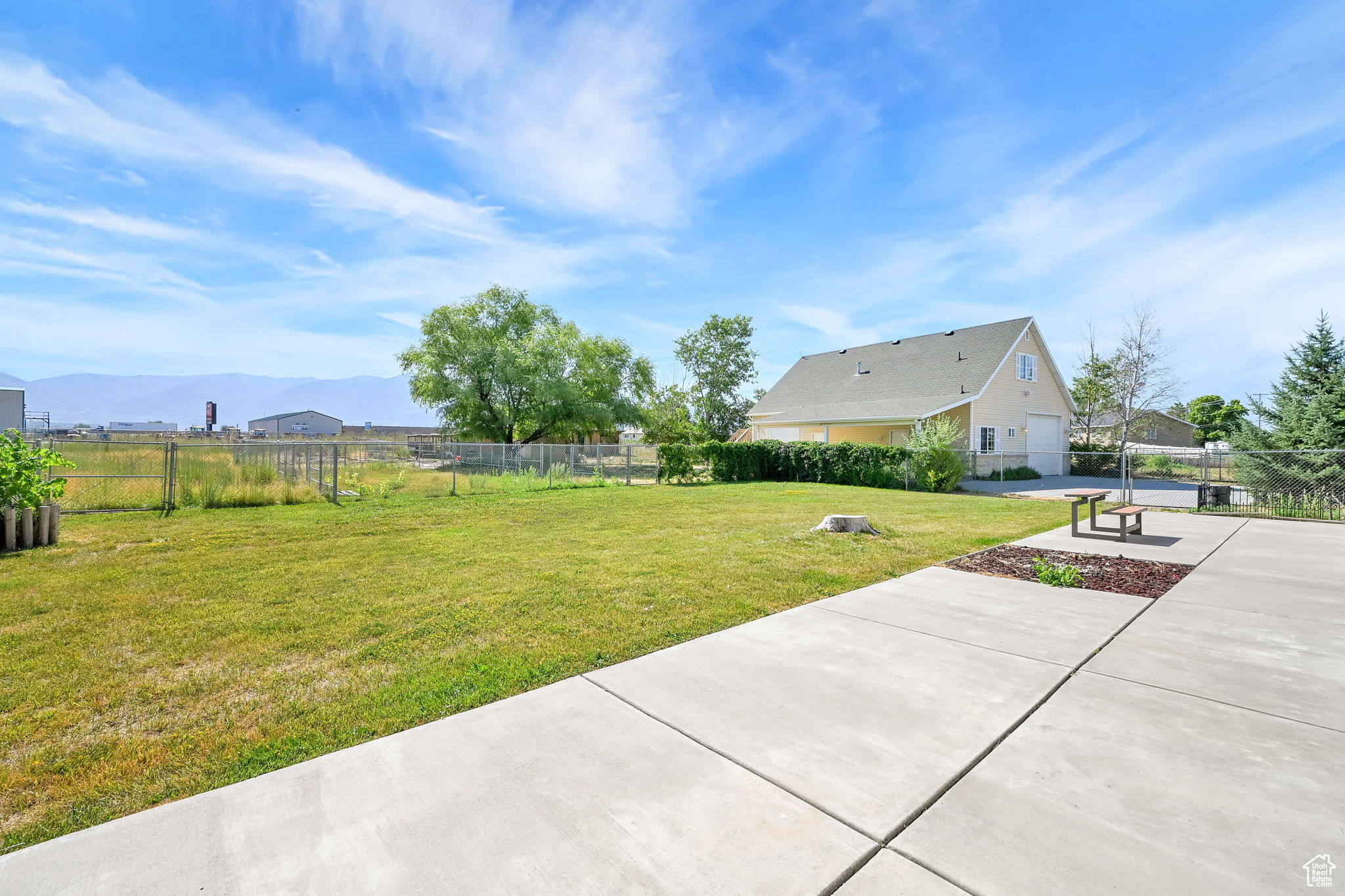 Farr West, Utah, 84404, United States, 4 Bedrooms Bedrooms, ,3 BathroomsBathrooms,Residential,For Sale,1891966