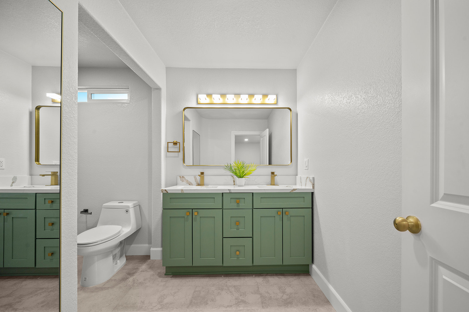 Menifee, California, 92587, United States, 5 Bedrooms Bedrooms, ,4 BathroomsBathrooms,Residential,For Sale,1986088