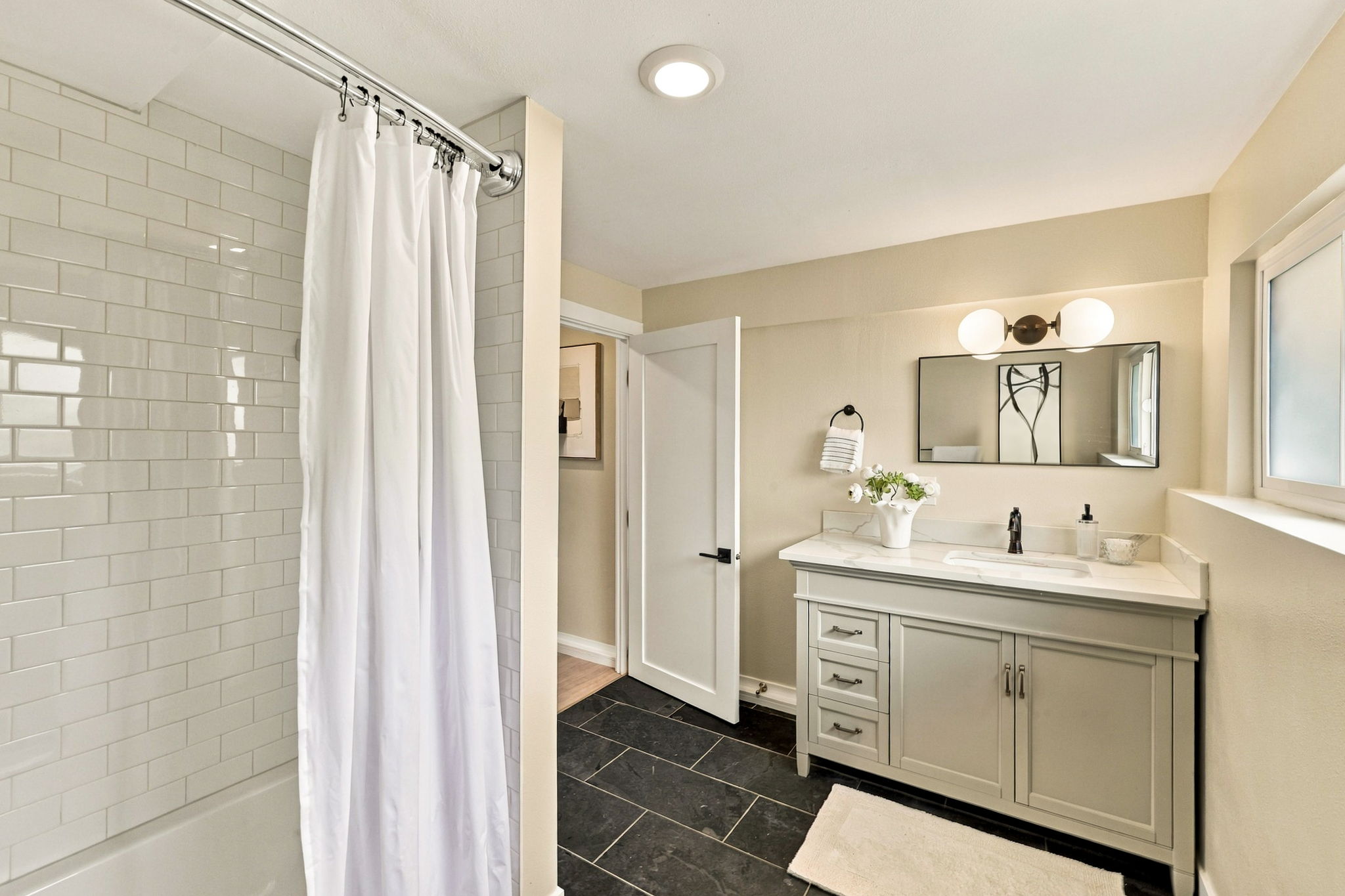  609 109th Ave SE, Bellevue, WA 98004 - 物件實景