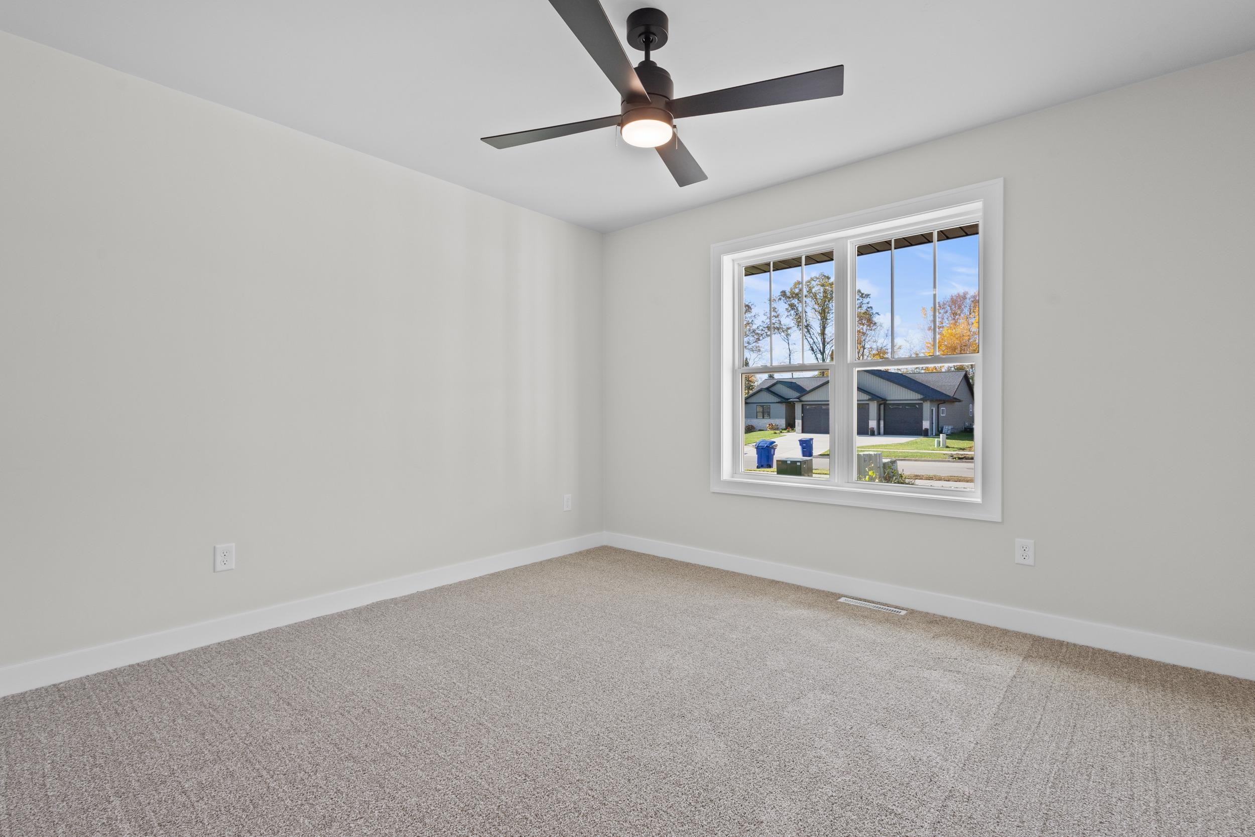 DE PERE, Wisconsin, 54115, United States, 3 Bedrooms Bedrooms, ,3 BathroomsBathrooms,Residential,For Sale,1967985