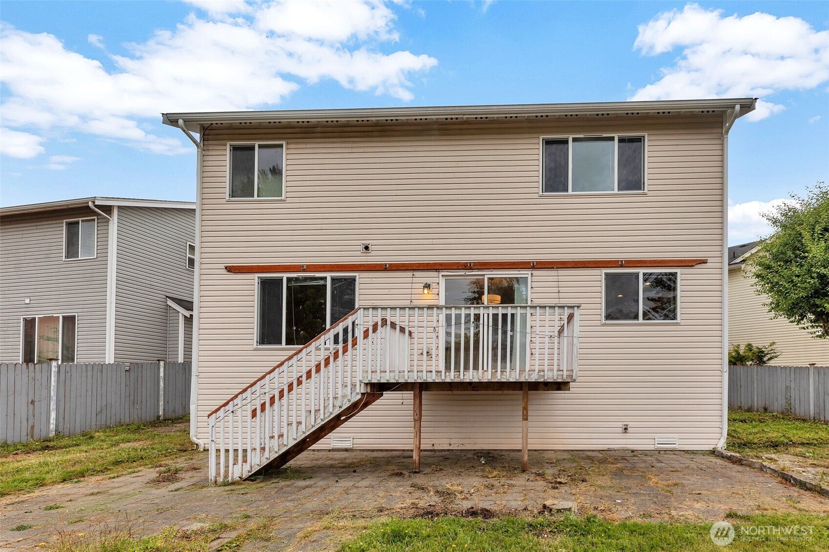 Everett, Washington, 98208, United States, 3 Bedrooms Bedrooms, ,3 BathroomsBathrooms,Residential,For Sale,1982490