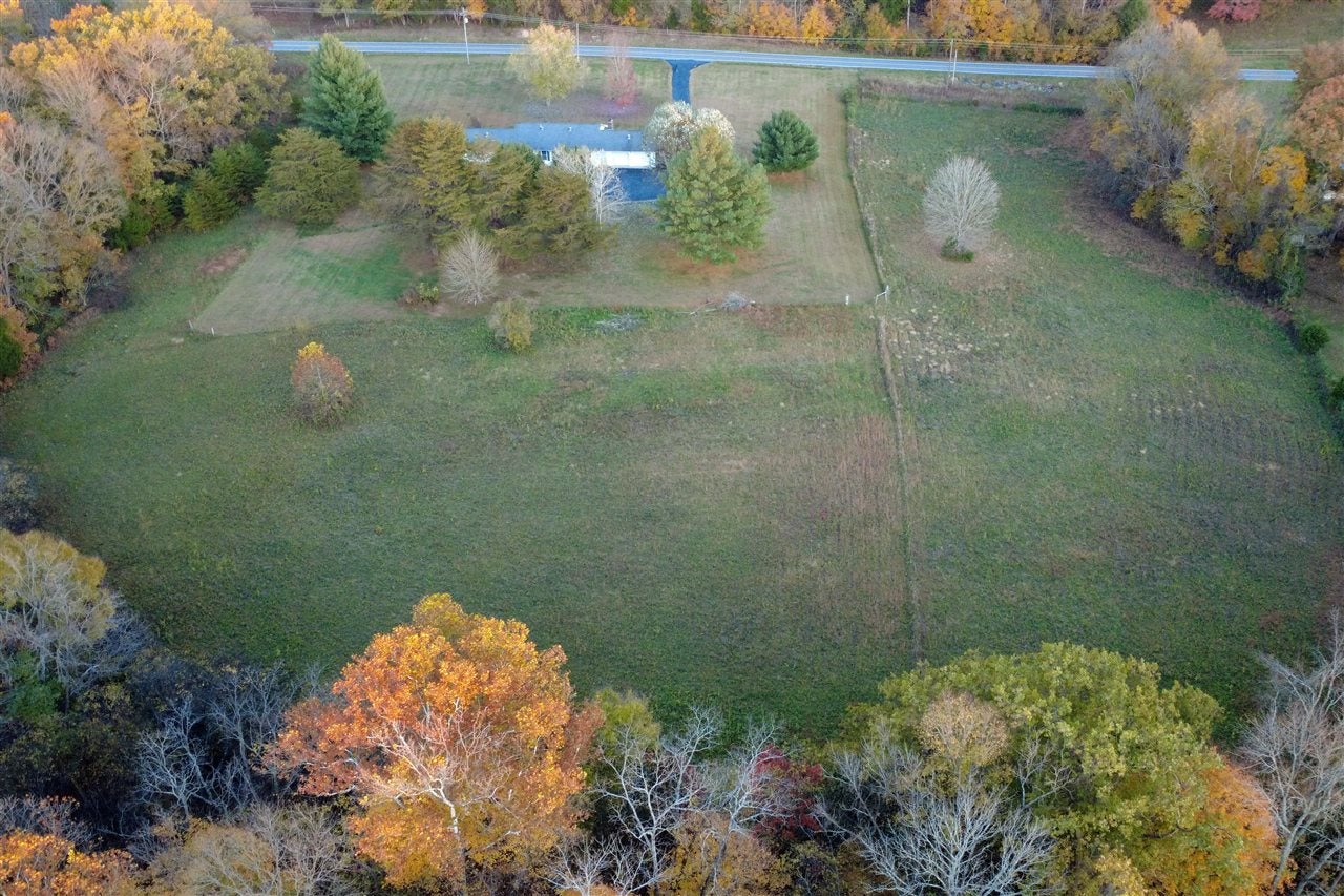 Scottsville, Kentucky, 42164, United States, 4 Bedrooms Bedrooms, ,3 BathroomsBathrooms,Residential,For Sale,1995978