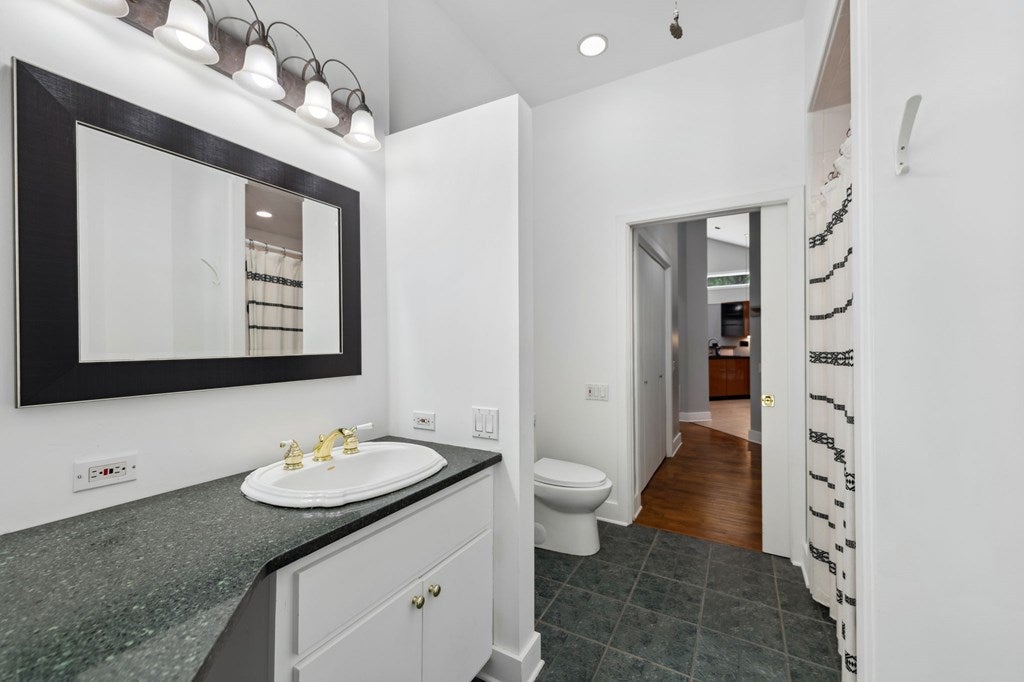 Ellijay, Georgia, 30540, United States, 5 Bedrooms Bedrooms, ,5 BathroomsBathrooms,Residential,For Sale,1868155