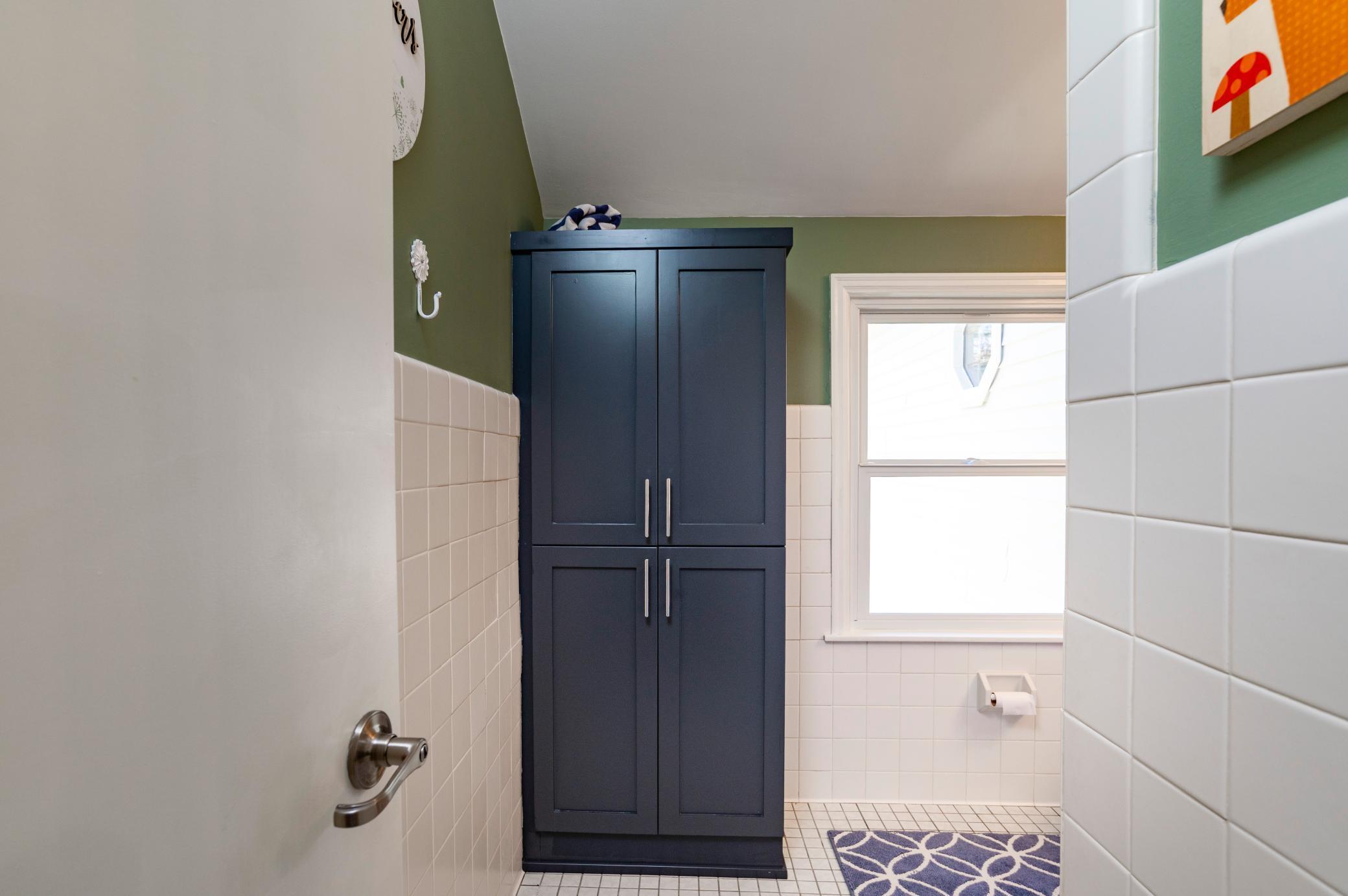 Saint Paul, Minnesota, 55116, United States, 3 Bedrooms Bedrooms, ,2 BathroomsBathrooms,Residential,For Sale,1987775