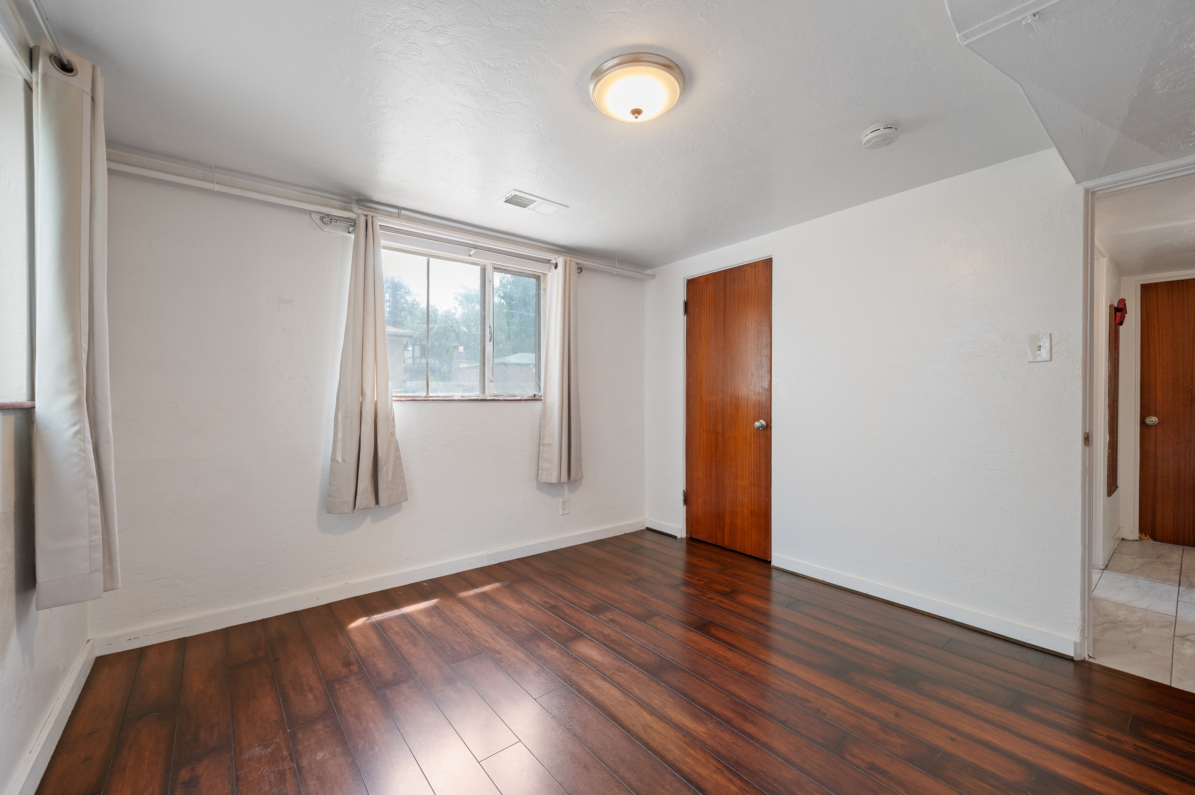  Charming Up/Down Duplex In Beloved Sunnyside - 物件實景