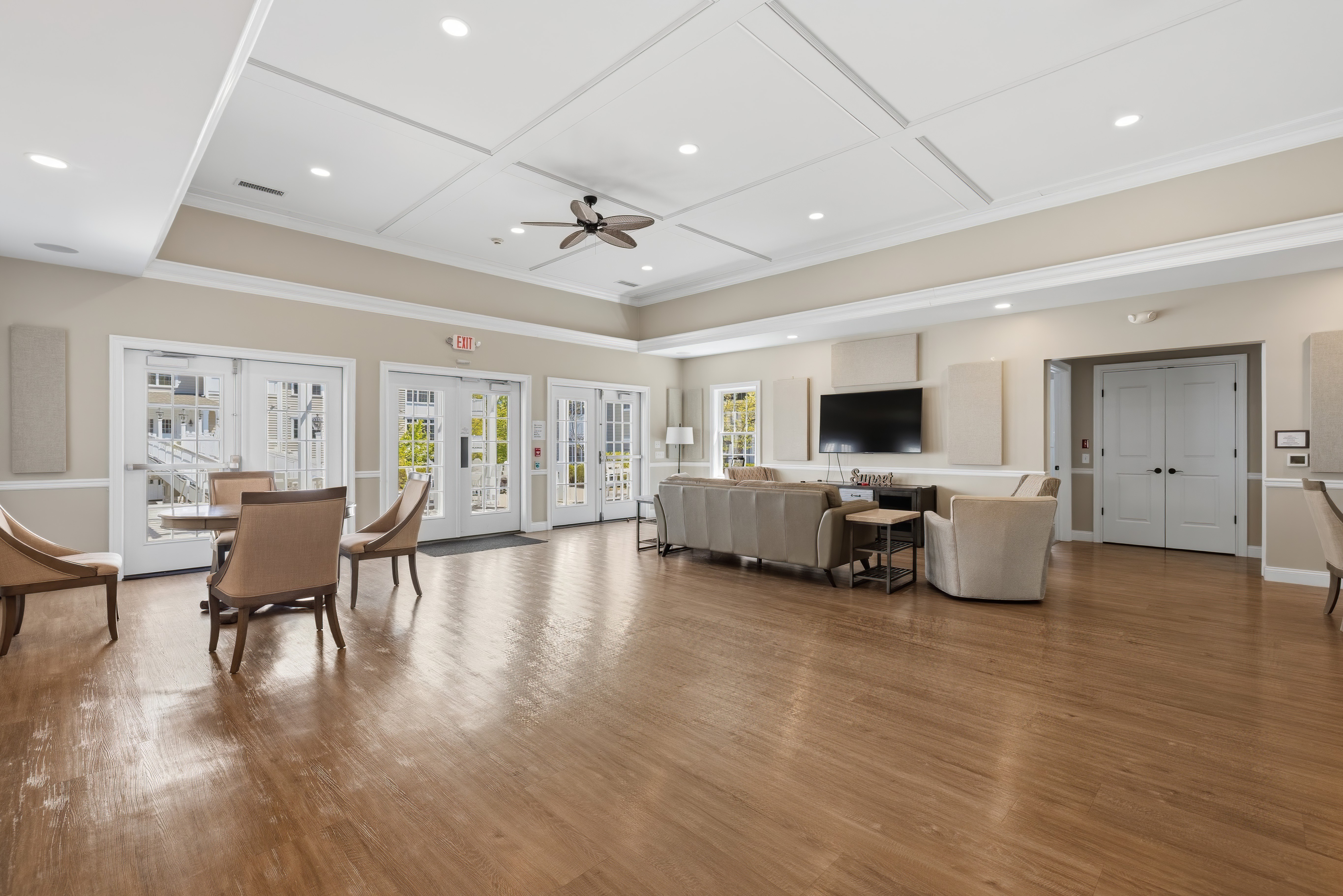  Sunset Lane Sale: 2-Bed Retreat - 物件實景