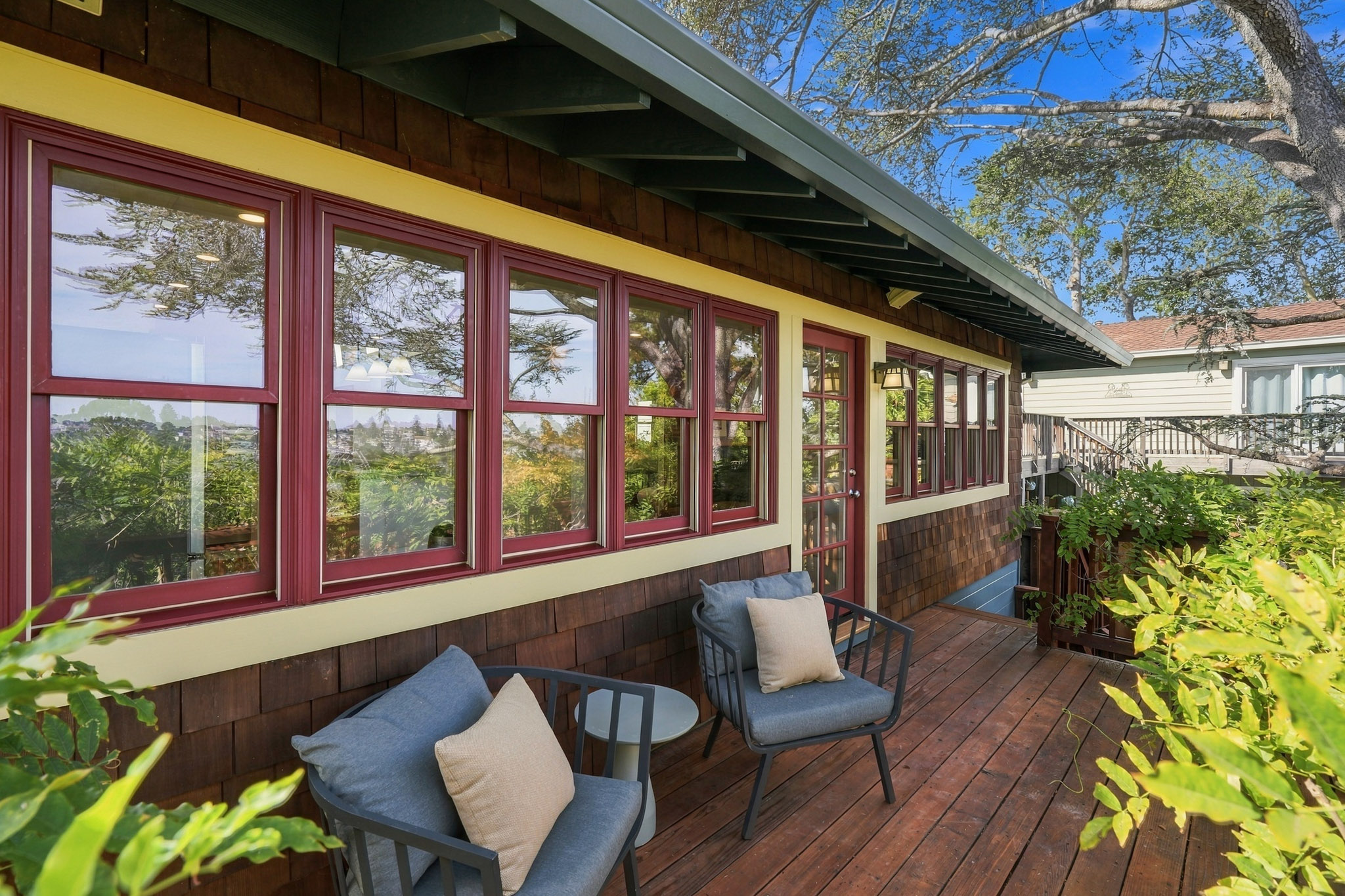  Timeless Craftsman in Belmont - 物件實景