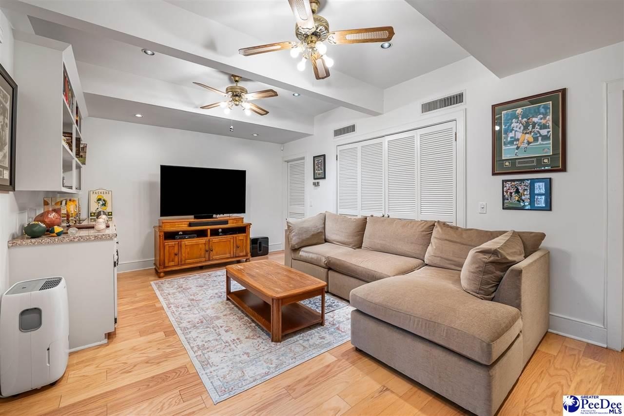 Florence, South Carolina, 29501, United States, 4 Bedrooms Bedrooms, ,5 BathroomsBathrooms,Residential,For Sale,1919552
