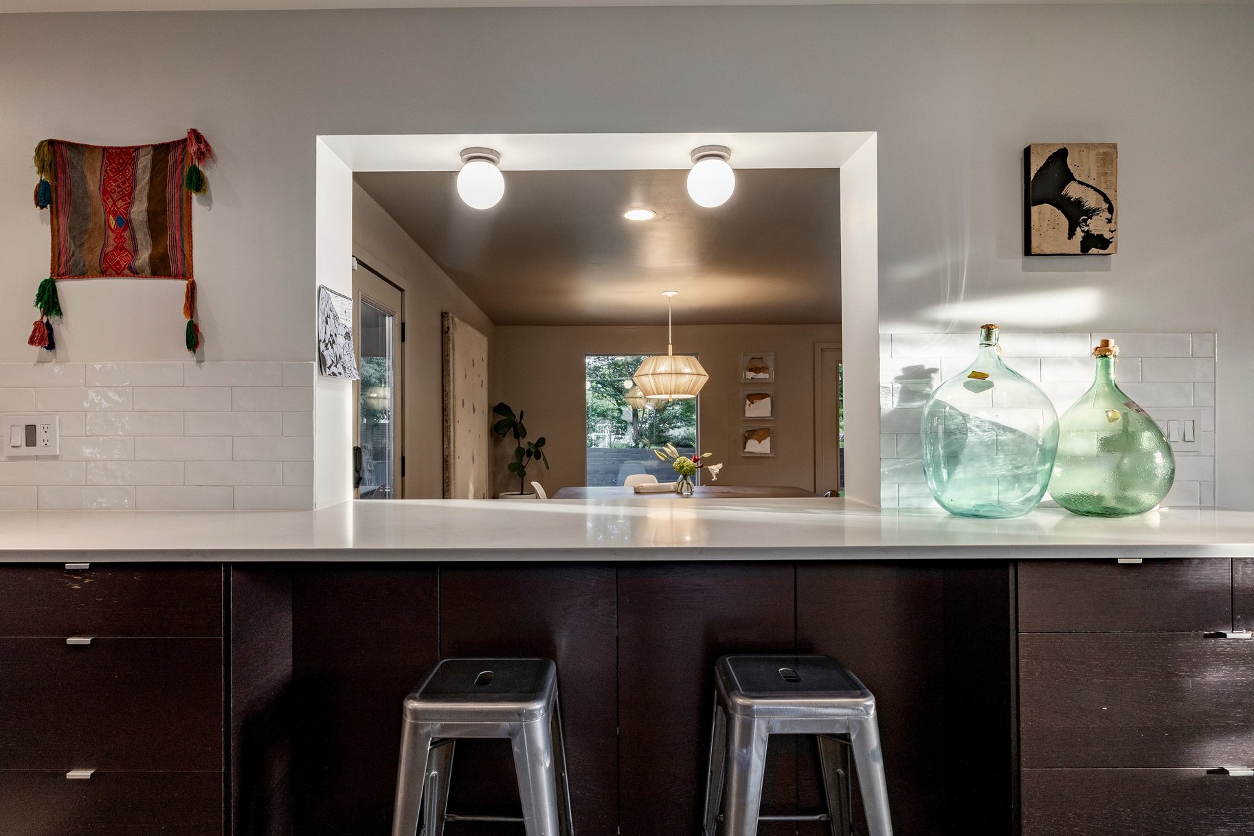  Spacious Millcreek Bungalow with Expansive Backyard & 2-Car Garage - 物件實景