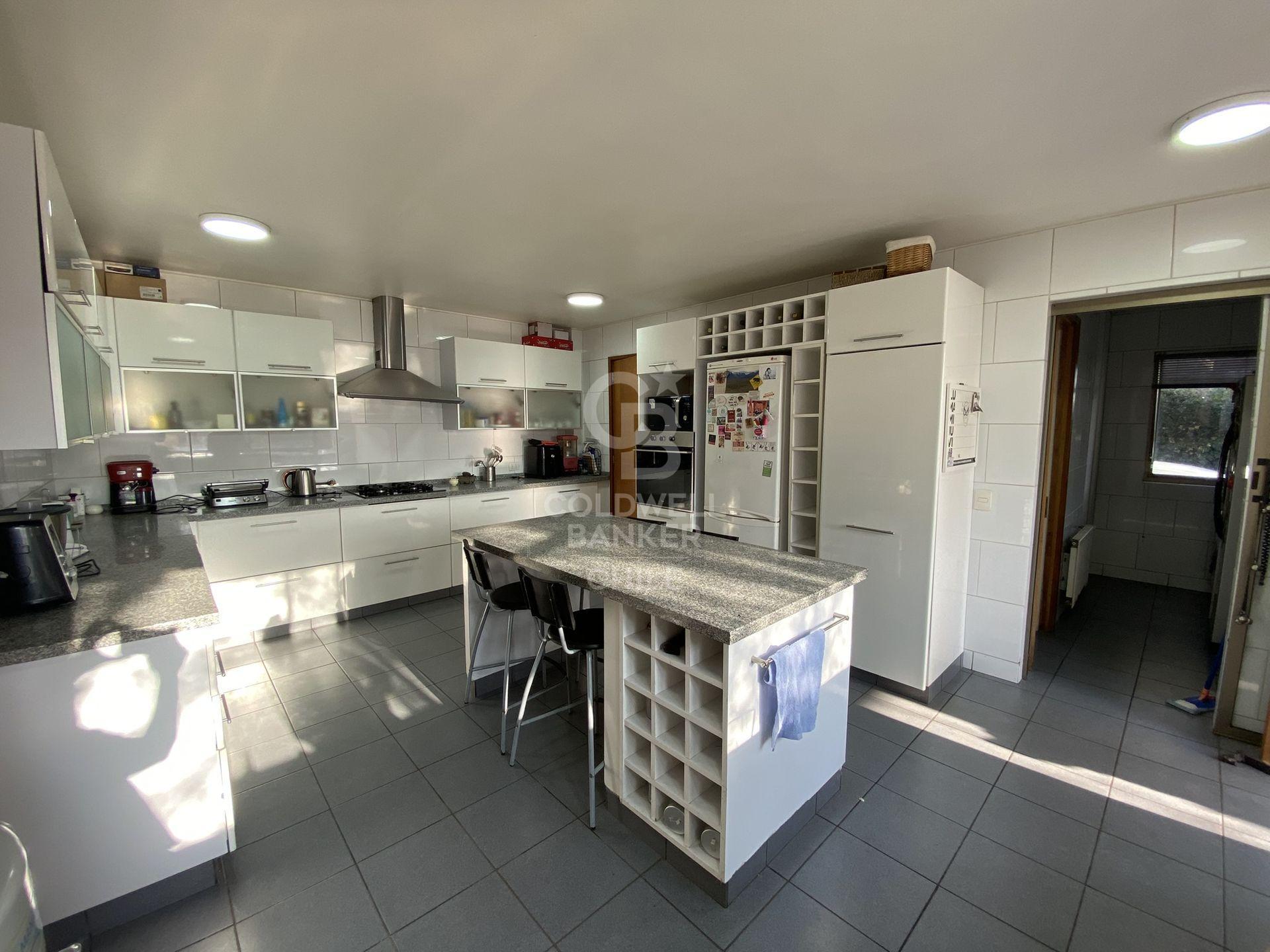 Colina, Chile, 4 Bedrooms Bedrooms, ,4 BathroomsBathrooms,Residential,For Sale,1906528