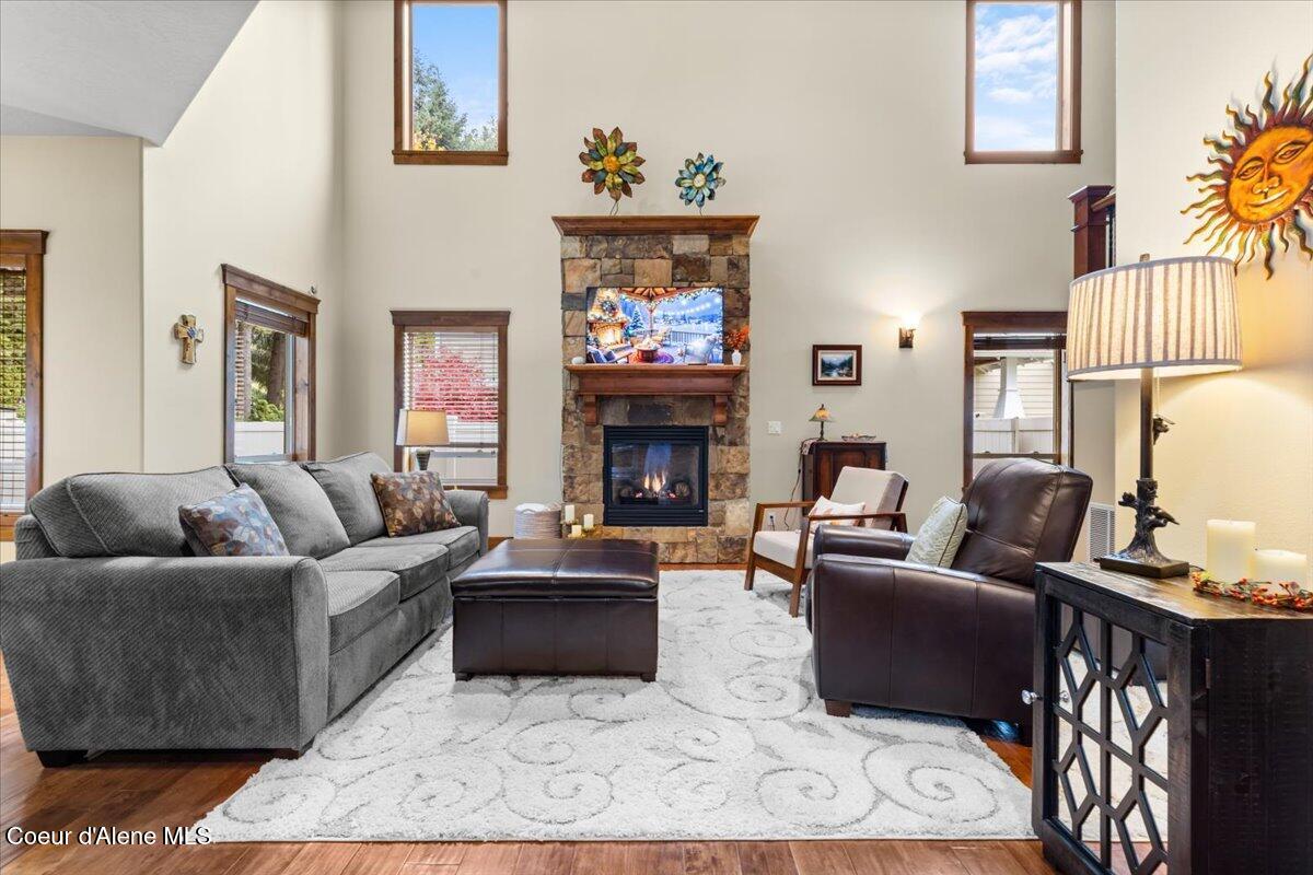 Hayden, Idaho, 83835, United States, 3 Bedrooms Bedrooms, ,3 BathroomsBathrooms,Residential,For Sale,1992408