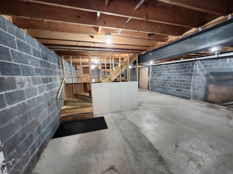 Fairfield Twp., New Jersey, 07004, United States, 3 Bedrooms Bedrooms, ,3 BathroomsBathrooms,Residential,For Sale,1977610