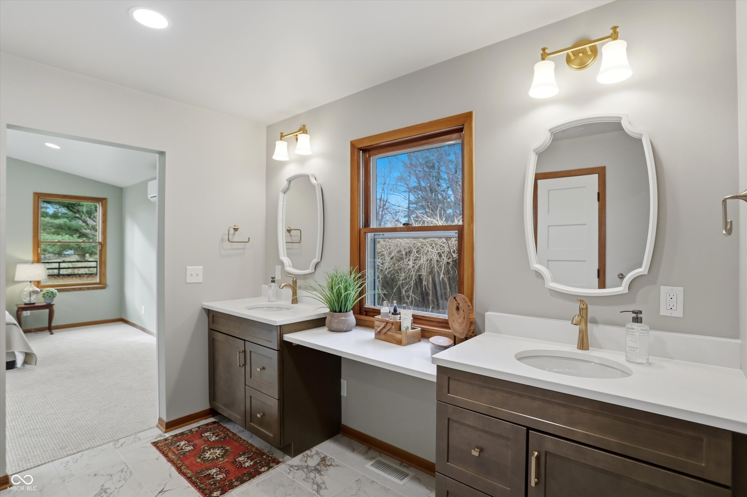 Zionsville, Indiana, 46077, United States, 3 Bedrooms Bedrooms, ,2 BathroomsBathrooms,Residential,For Sale,2008778