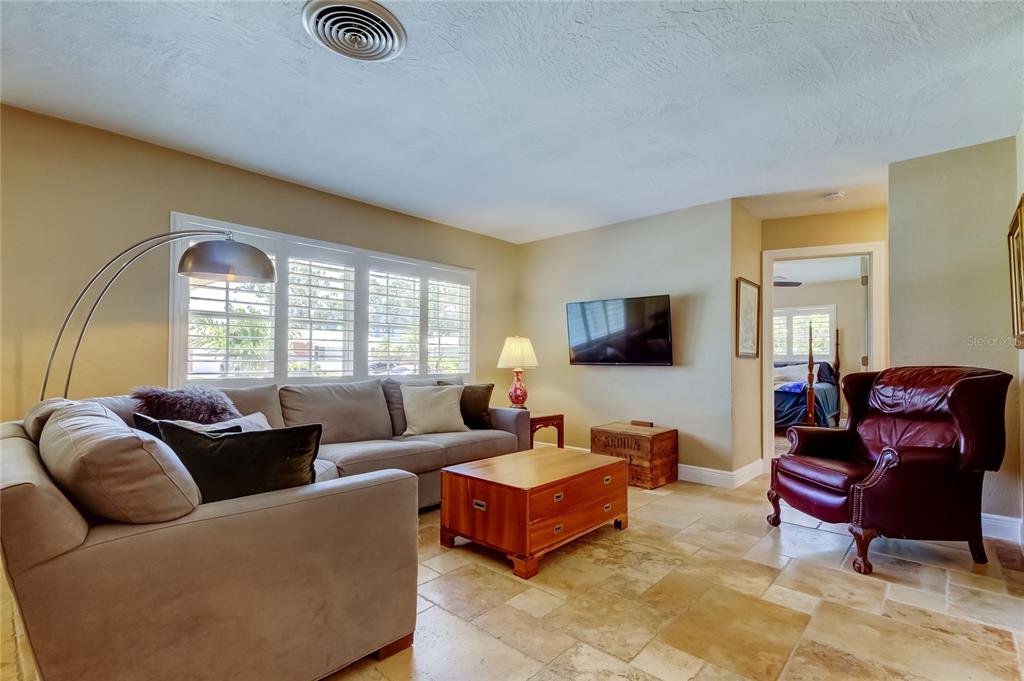 St Petersburg, Florida, 33703, United States, 3 Bedrooms Bedrooms, ,2 BathroomsBathrooms,Residential,For Sale,1821049