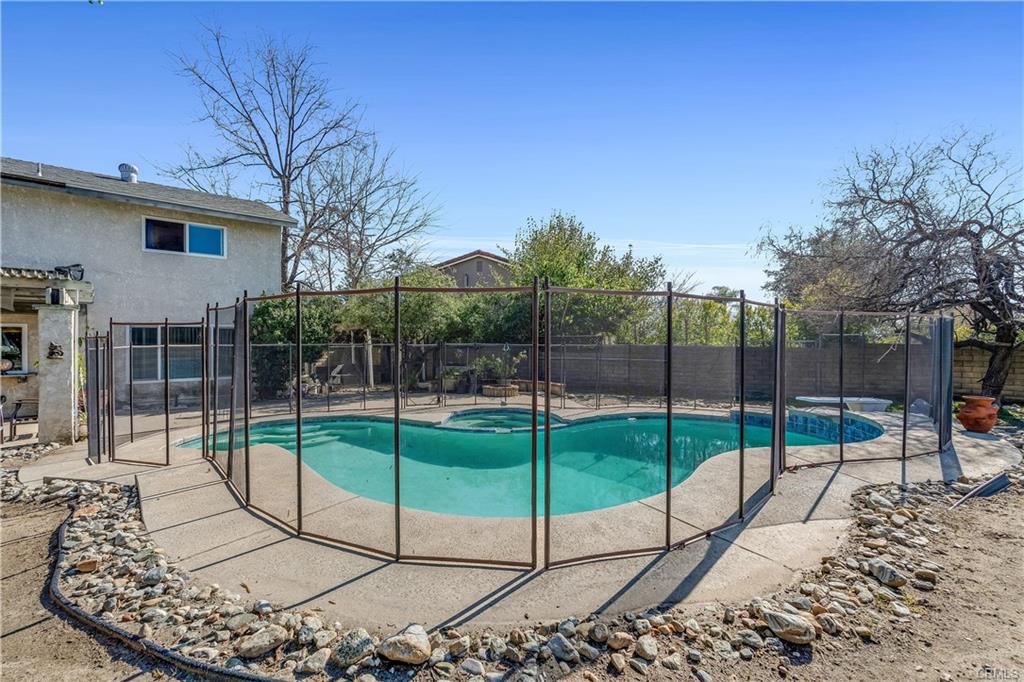 Claremont, California, 91711, United States, 4 Bedrooms Bedrooms, ,2 BathroomsBathrooms,Residential,For Sale,1975590