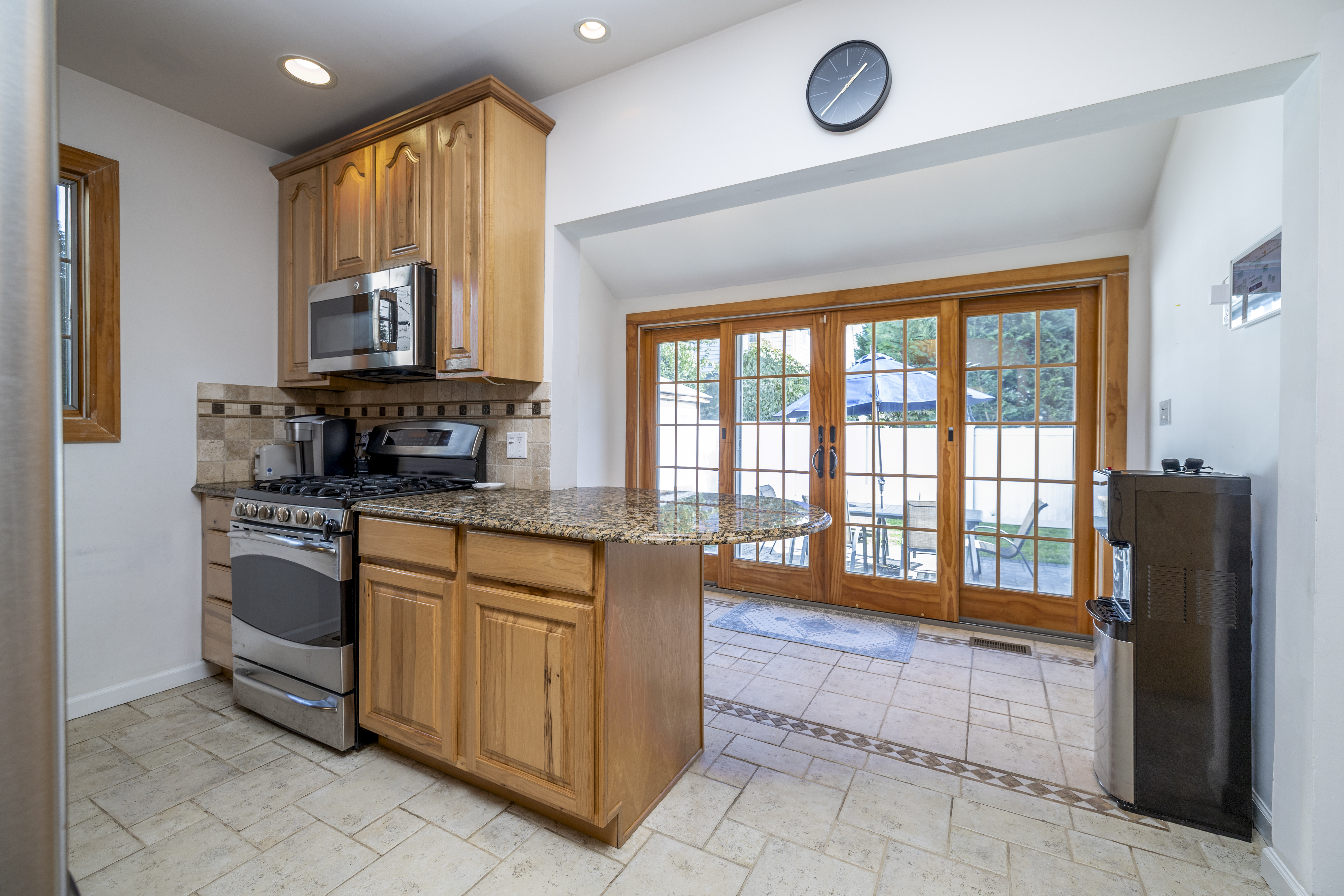  129 Southard Avenue, Rockville Centre, NY, 11570 - 物件實景