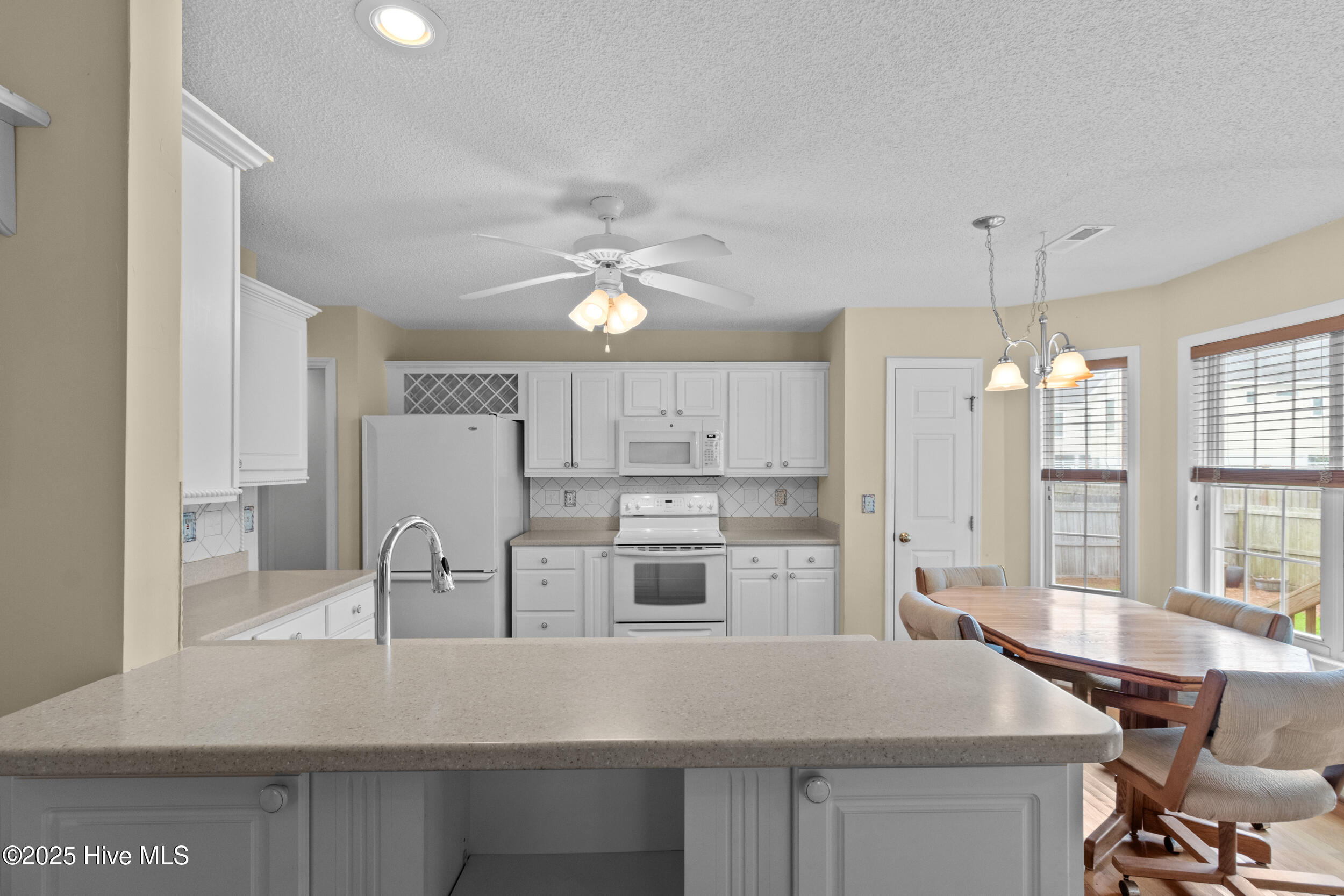 Carolina Beach, North Carolina, 28428, United States, 3 Bedrooms Bedrooms, ,2 BathroomsBathrooms,Residential,For Sale,1890740