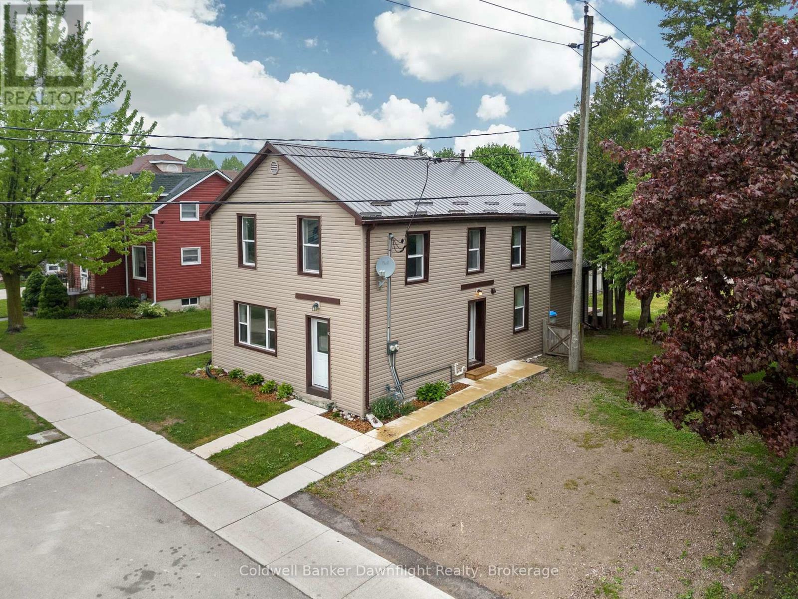 HURON EAST (SEAFORTH), Ontario, N0K 1W0, CA, 3 Bedrooms Bedrooms, ,2 BathroomsBathrooms,Residential,For Sale,1837892