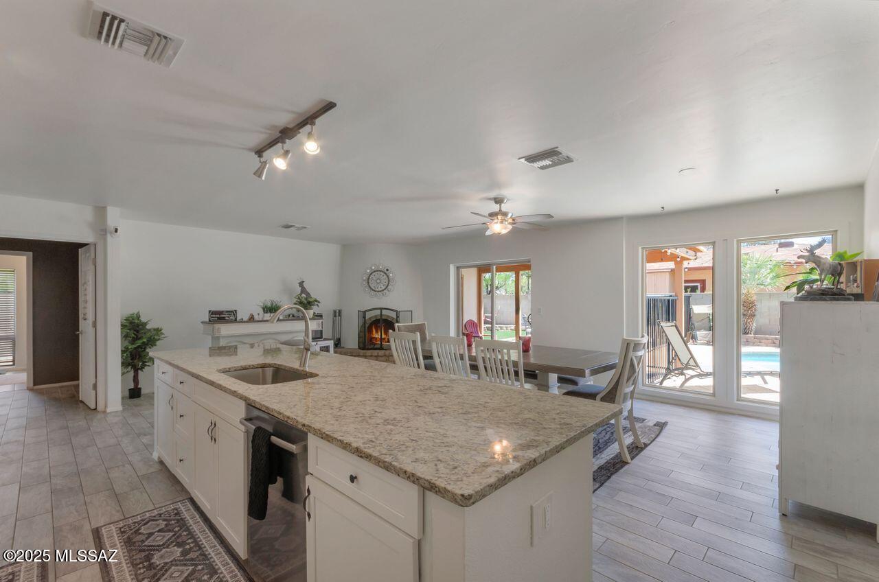 Tucson, Arizona, 85715, United States, 4 Bedrooms Bedrooms, ,2 BathroomsBathrooms,Residential,For Sale,1955495