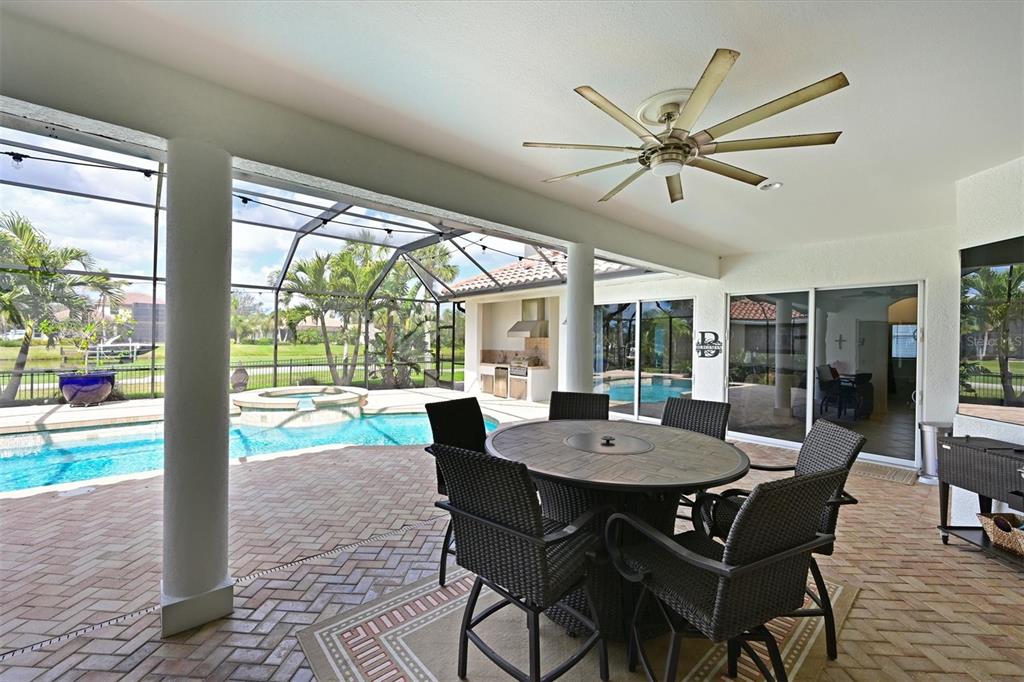 Bradenton, Florida, 34212, United States, 4 Bedrooms Bedrooms, ,3 BathroomsBathrooms,Residential,For Sale,1848553