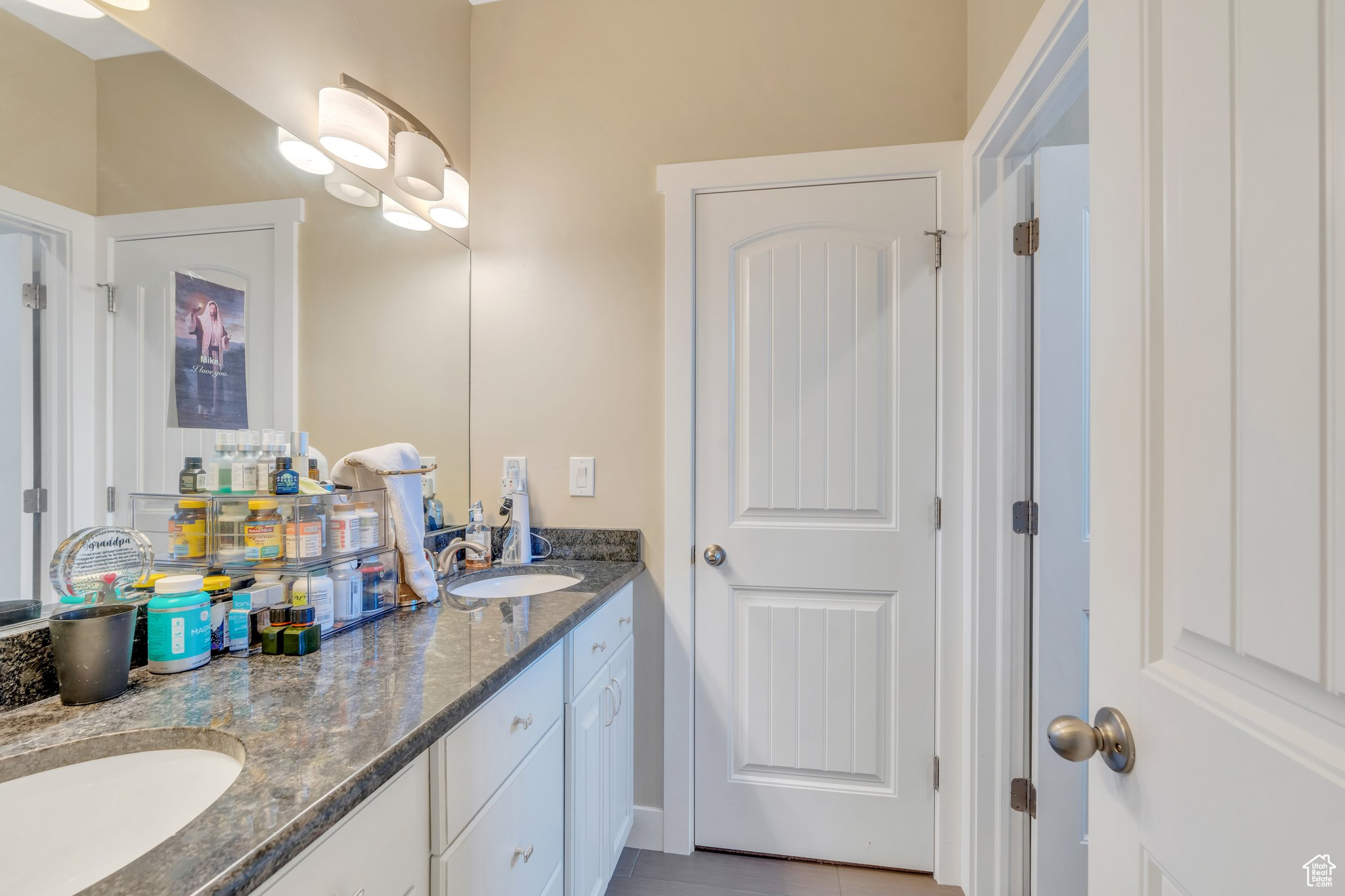 Springville, Utah, 84663, United States, 5 Bedrooms Bedrooms, ,5 BathroomsBathrooms,Residential,For Sale,1829365