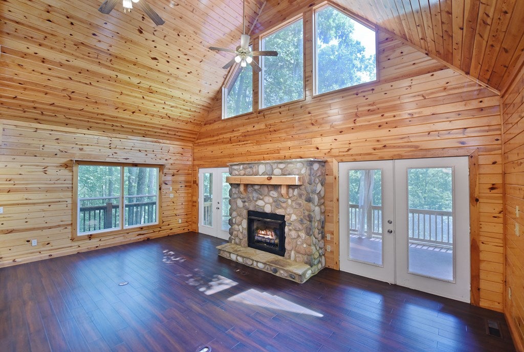 Mineral Bluff, Georgia, 30559, United States, 3 Bedrooms Bedrooms, ,3 BathroomsBathrooms,Residential,For Sale,1882955