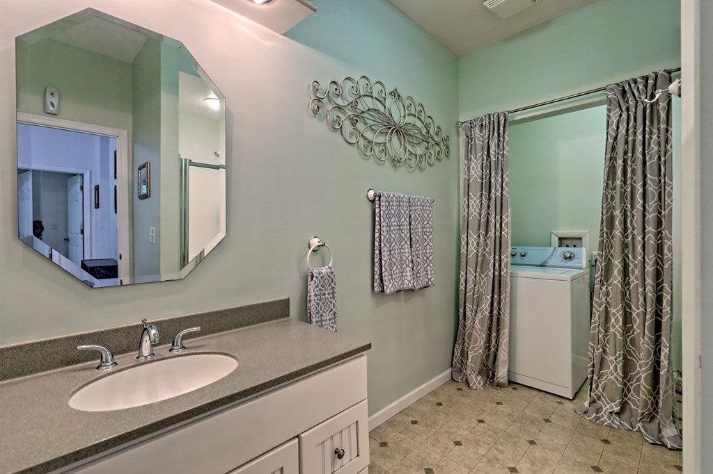 Blairsville, Georgia, 30512, United States, 4 Bedrooms Bedrooms, ,3 BathroomsBathrooms,Residential,For Sale,1827320