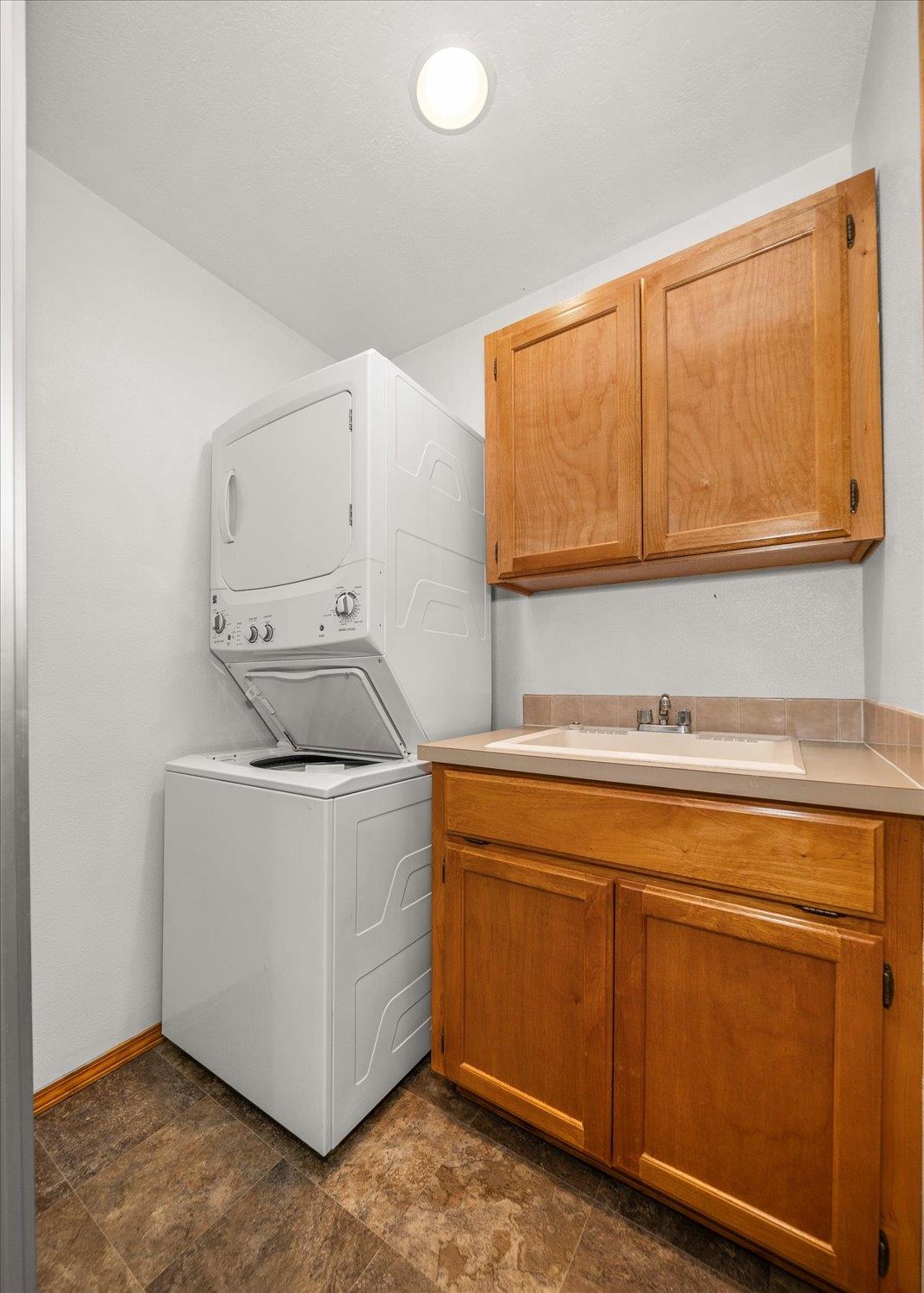 Spokane, Washington, 99203, United States, 3 Bedrooms Bedrooms, ,3 BathroomsBathrooms,Residential,For Sale,1978523