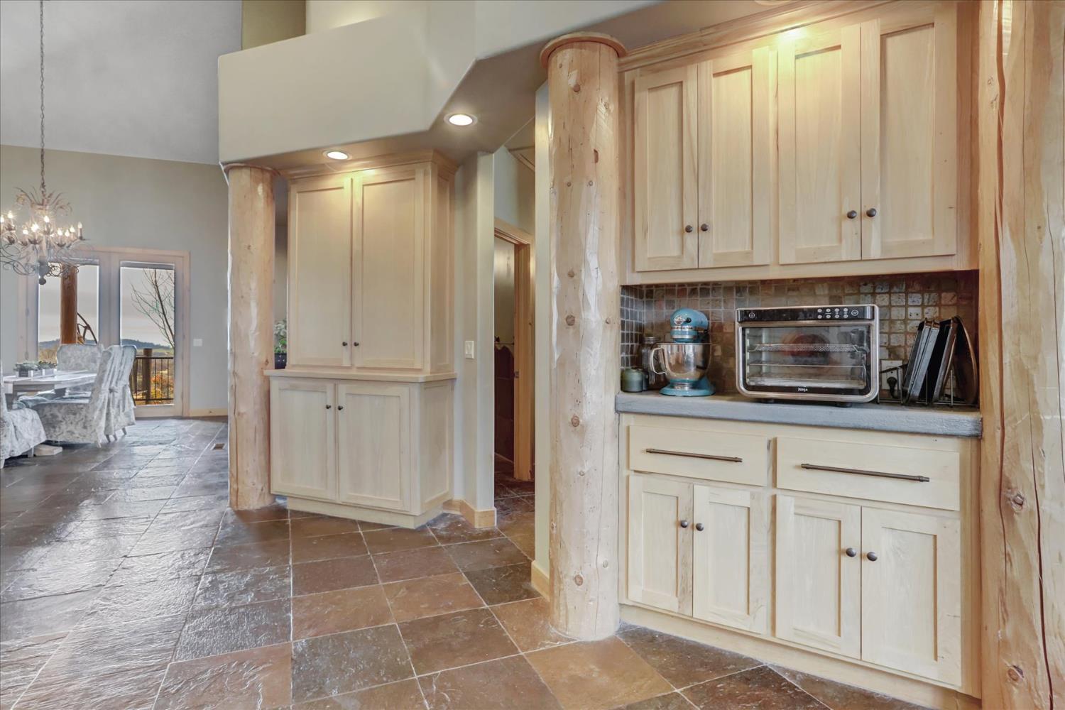 Grass Valley, California, 95949, United States, 3 Bedrooms Bedrooms, ,3 BathroomsBathrooms,Residential,For Sale,1992589