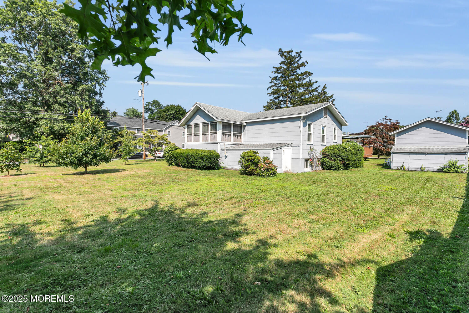 Belford, New Jersey, 07718, United States, 3 Bedrooms Bedrooms, ,2 BathroomsBathrooms,Residential,For Sale,1921068