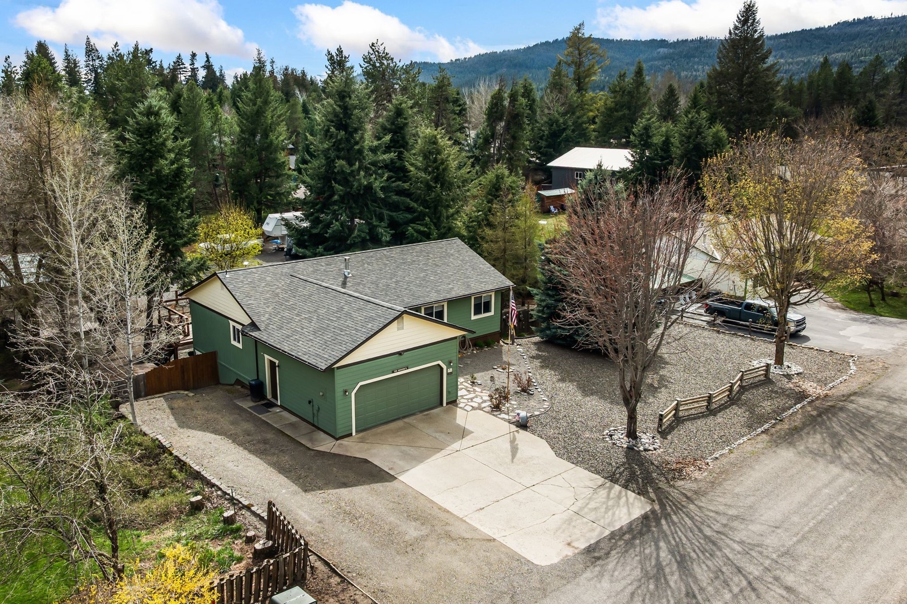  Sagle Multi-Generational - 物件實景