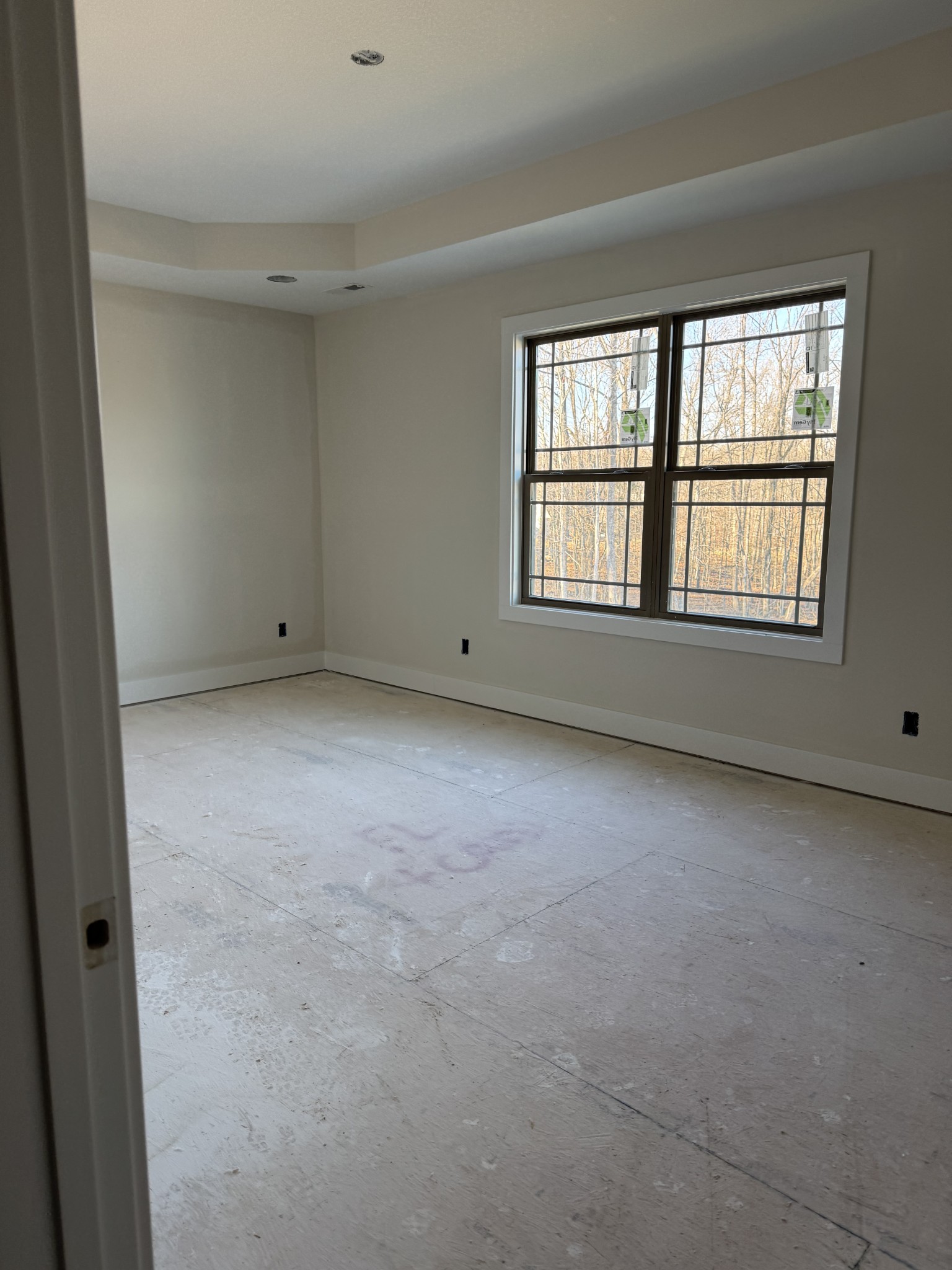 Clarksville, Tennessee, 37042, United States, 3 Bedrooms Bedrooms, ,4 BathroomsBathrooms,Residential,For Sale,2006024