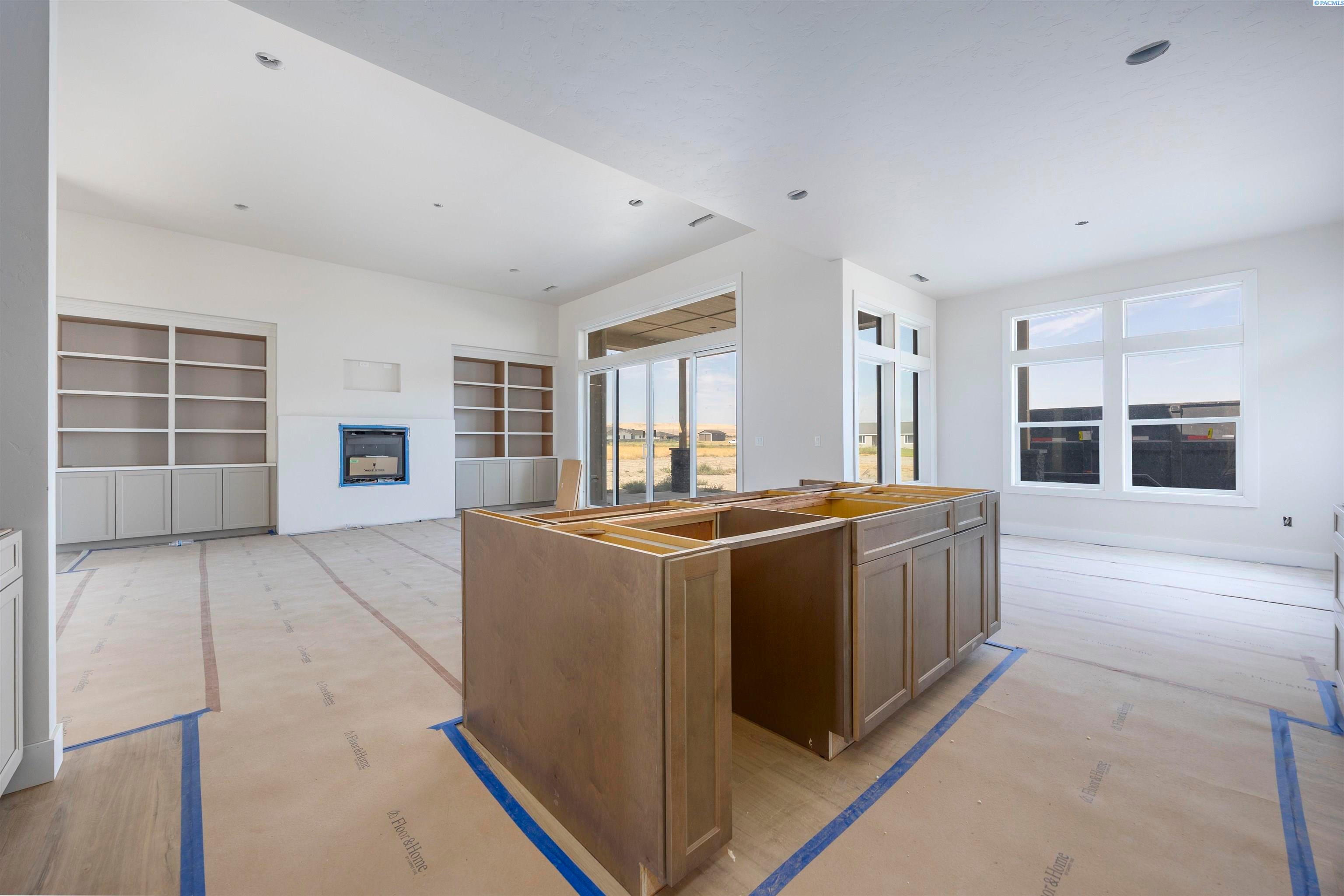 Kennewick, Washington, 99338, United States, 4 Bedrooms Bedrooms, ,3 BathroomsBathrooms,Residential,For Sale,1835478