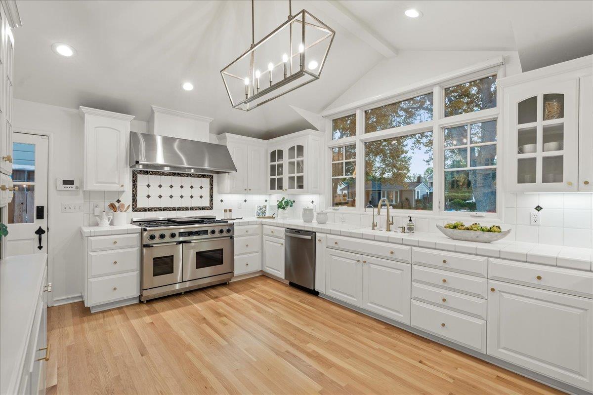 San Jose, California, 95125, United States, 3 Bedrooms Bedrooms, ,2 BathroomsBathrooms,Residential,For Sale,1989346