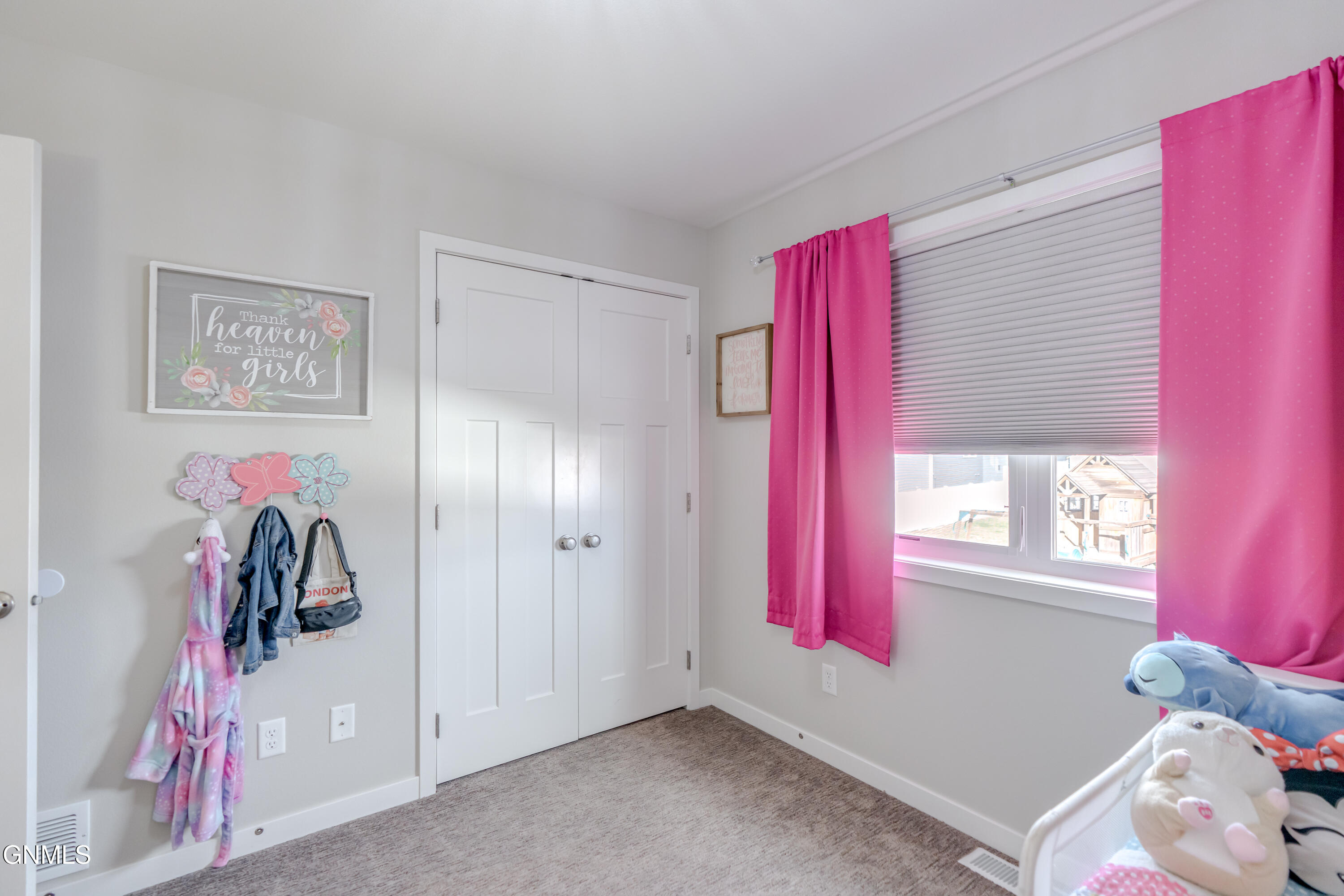 Bismarck, North Dakota, 58504, United States, 5 Bedrooms Bedrooms, ,2 BathroomsBathrooms,Residential,For Sale,1986096