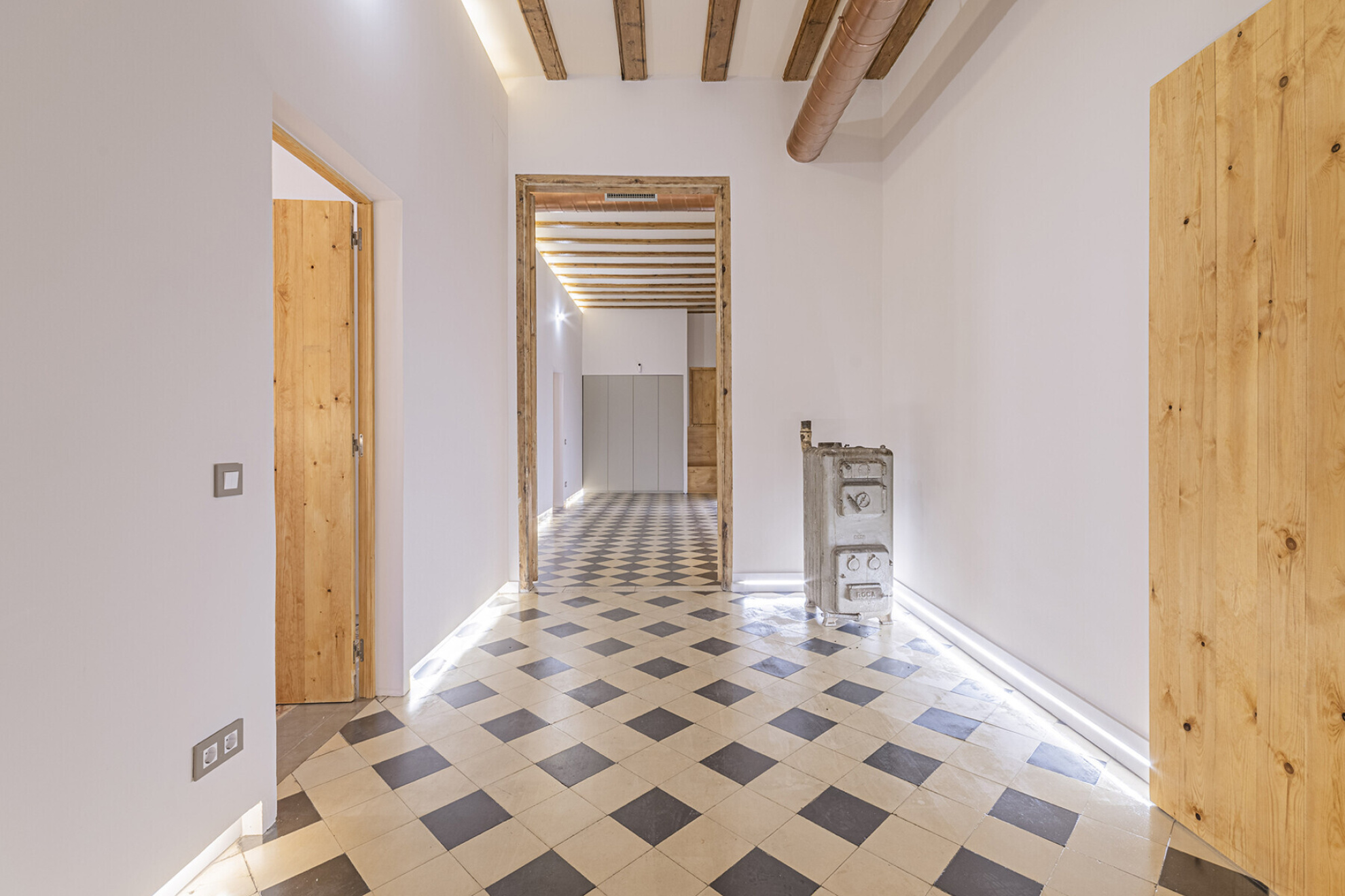  Magnificent, renovated main residence in a historic estate overlooking Port Vell - 物件實景