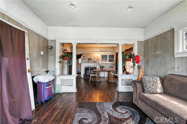 Los Angeles, California, 90011, United States, 2 Bedrooms Bedrooms, ,1 BathroomBathrooms,Residential,For Sale,1937850