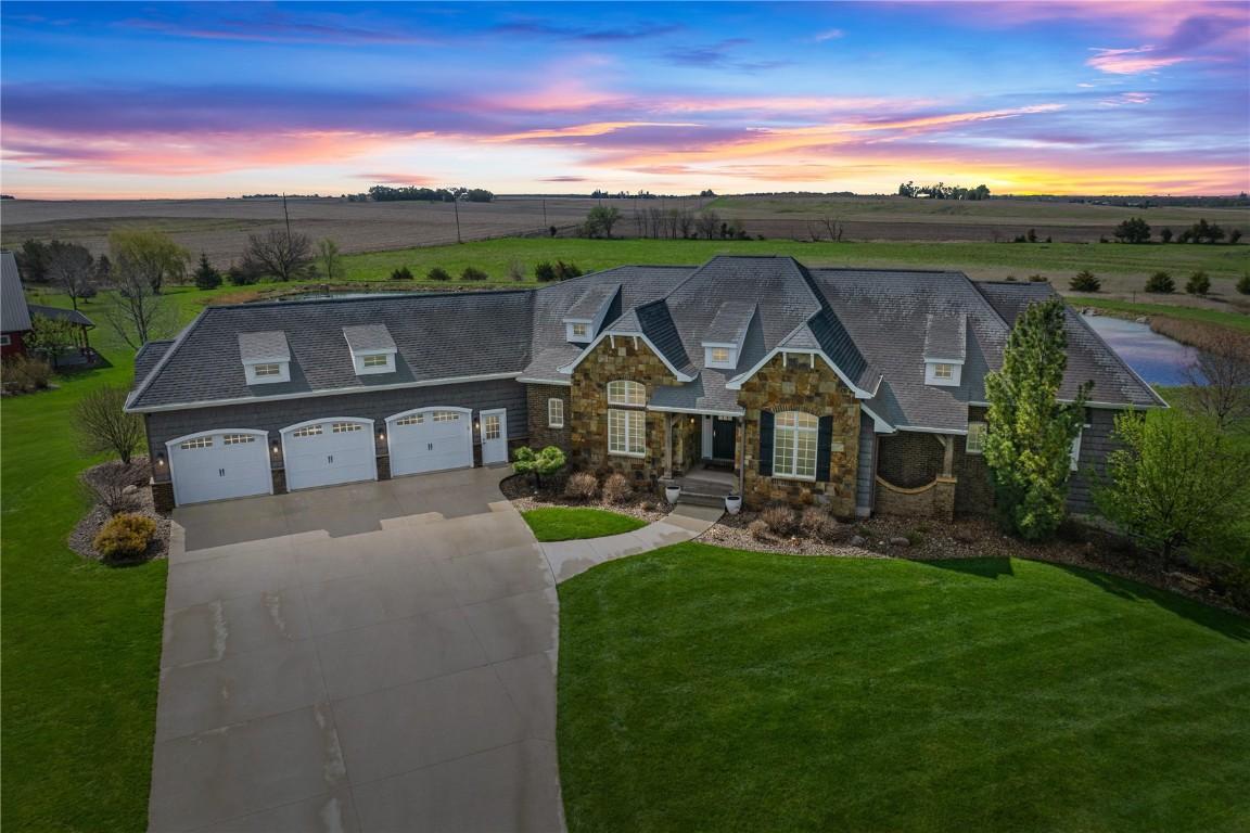 Vinton, Iowa, 52349, United States, 5 Bedrooms Bedrooms, ,6 BathroomsBathrooms,Residential,For Sale,1980405