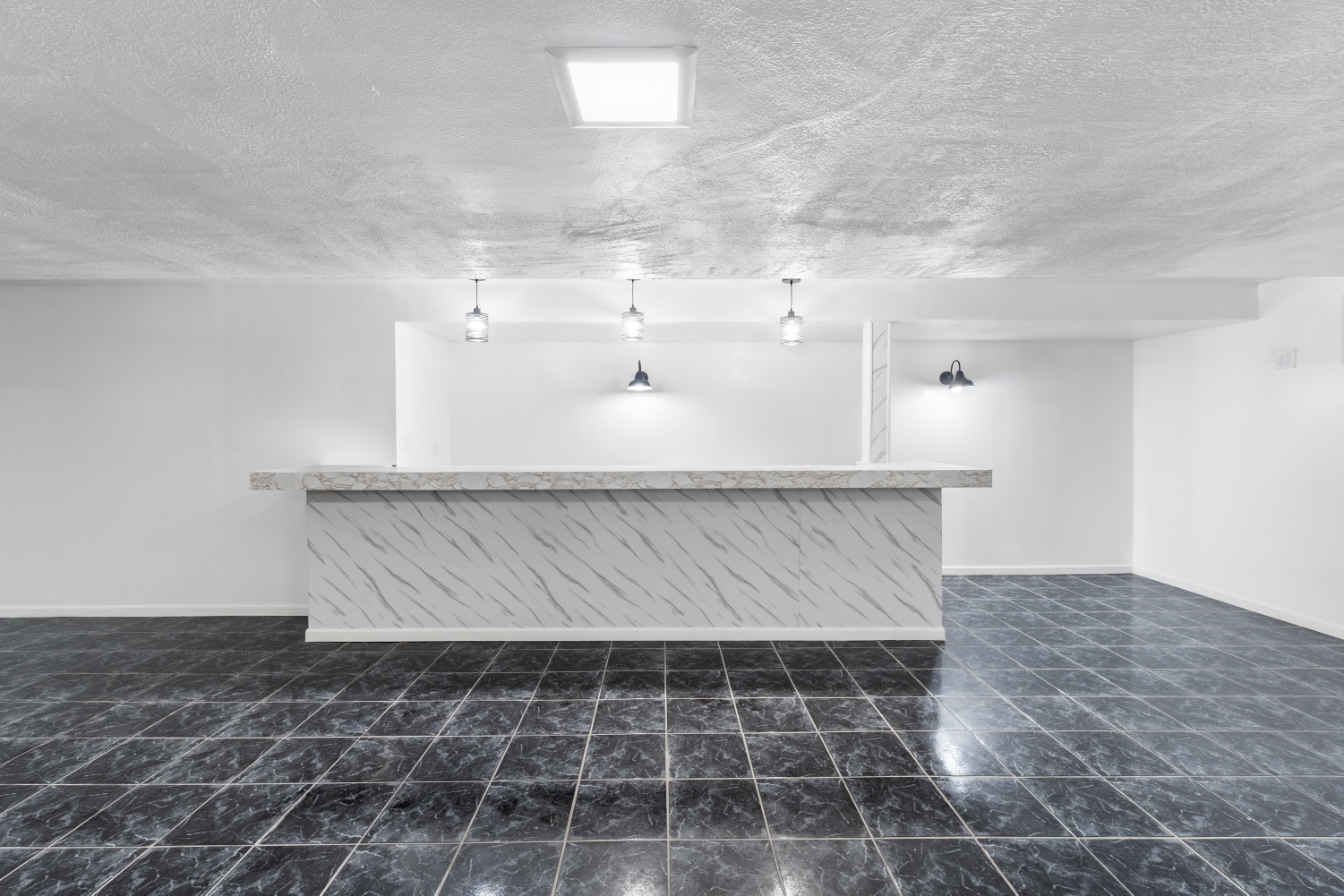 Winthrop Harbor, Illinois, 60096, United States, 5 Bedrooms Bedrooms, ,4 BathroomsBathrooms,Residential,For Sale,2005898