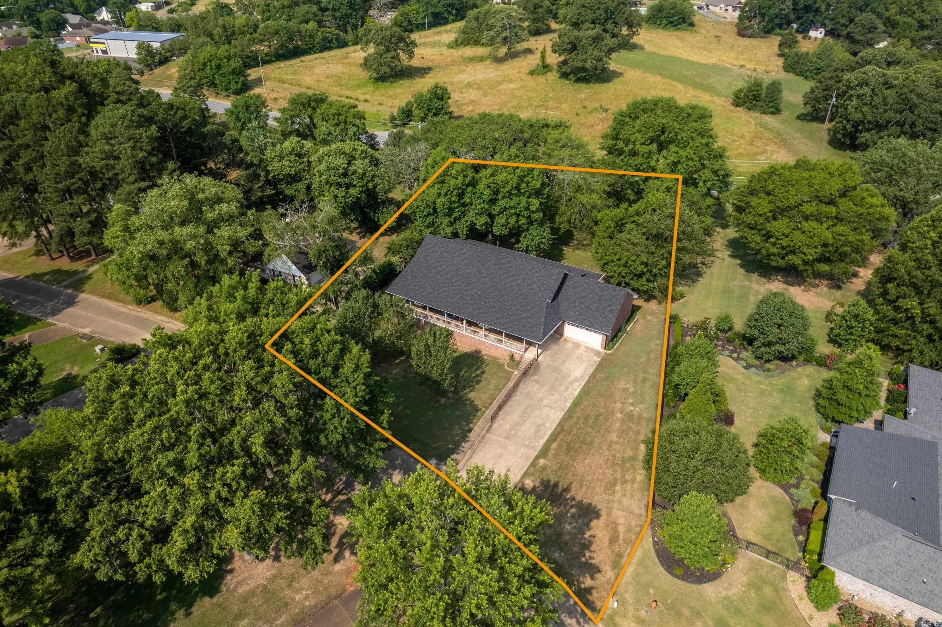 Hot Springs, Arkansas, 71913, United States, 5 Bedrooms Bedrooms, ,3 BathroomsBathrooms,Residential,For Sale,1977820