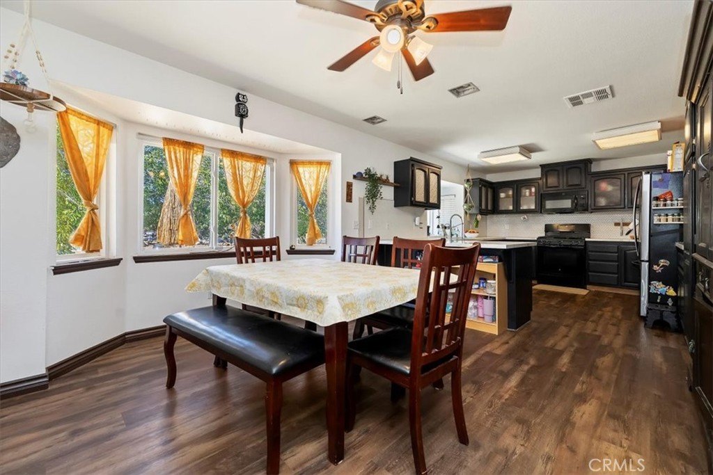 Hesperia, California, 92344, United States, 4 Bedrooms Bedrooms, ,2 BathroomsBathrooms,Residential,For Sale,1992060