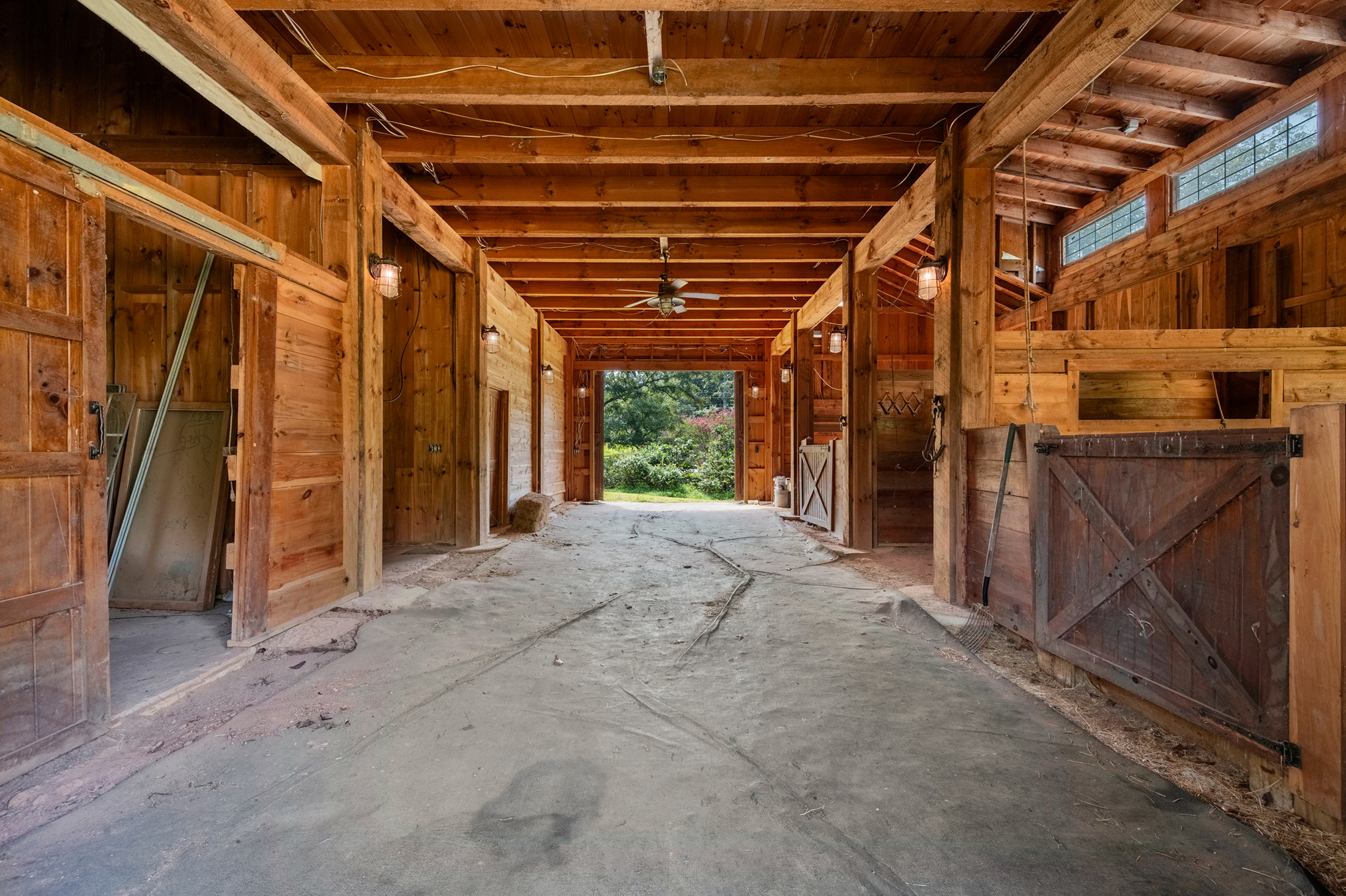  A Timeless Farmhouse Retreat on 7.3 Acres in Milton near Birmingham Crossroads - 物件實景