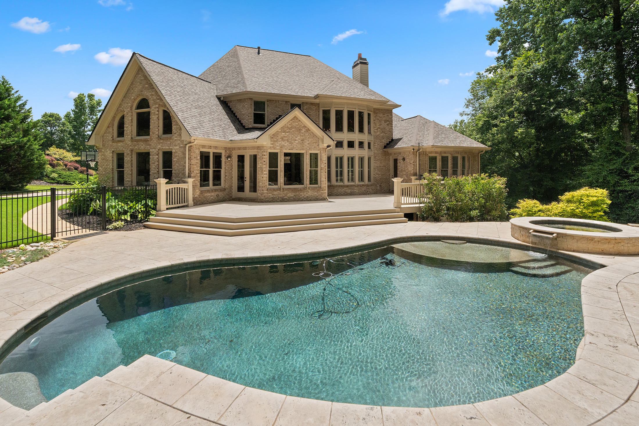  Luxury Living Centered Around a Stunning New Pool and Spa - 物件實景