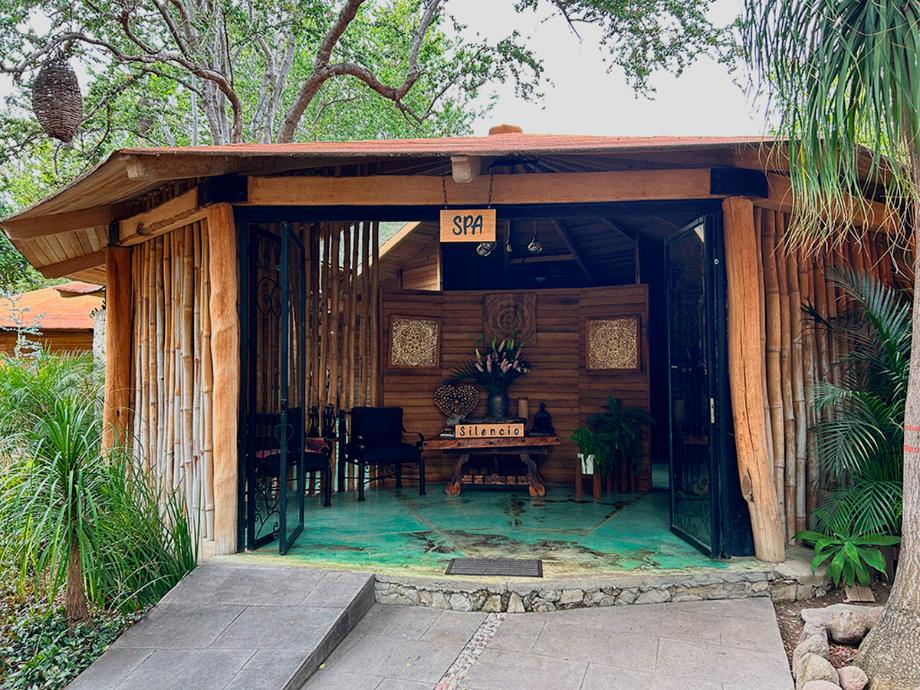 Carretera Chapala-Jocotepec, Chapala, Jalisco, 45920, Mexico, 12 Bedrooms Bedrooms, ,12 BathroomsBathrooms,Residential,For Sale,Carretera Chapala-Jocotepec,1620020