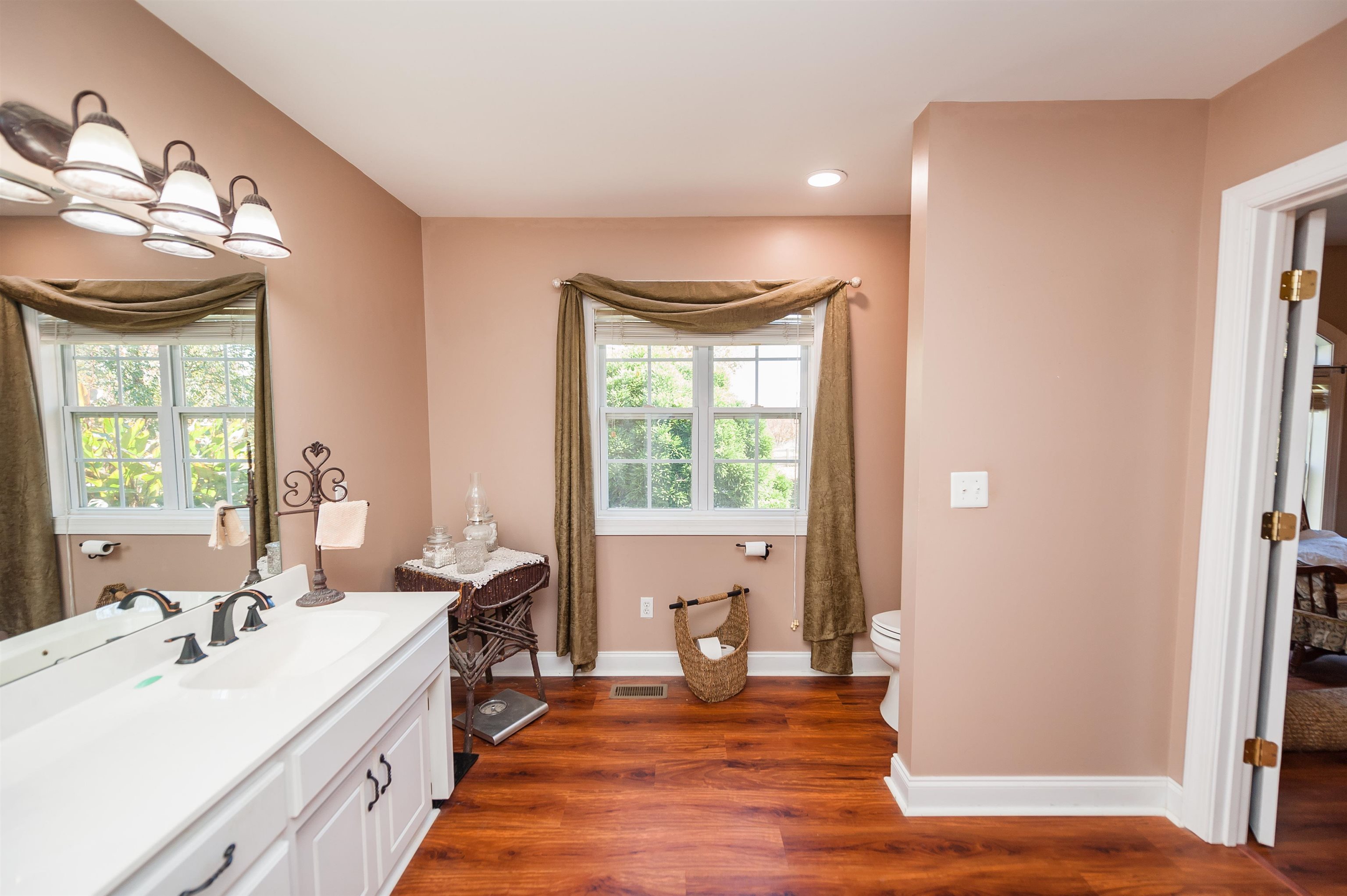 Landrum, South Carolina, 29356, United States, 2 Bedrooms Bedrooms, ,2 BathroomsBathrooms,Residential,For Sale,1978820