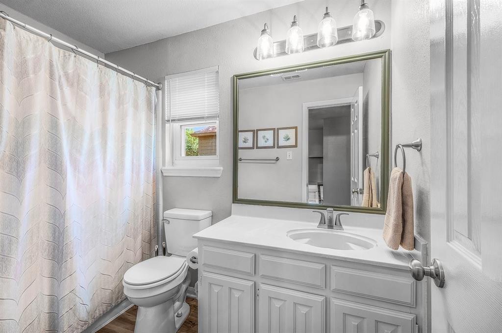 Grapevine, Texas, 76051, United States, 4 Bedrooms Bedrooms, ,3 BathroomsBathrooms,Residential,For Sale,1921627